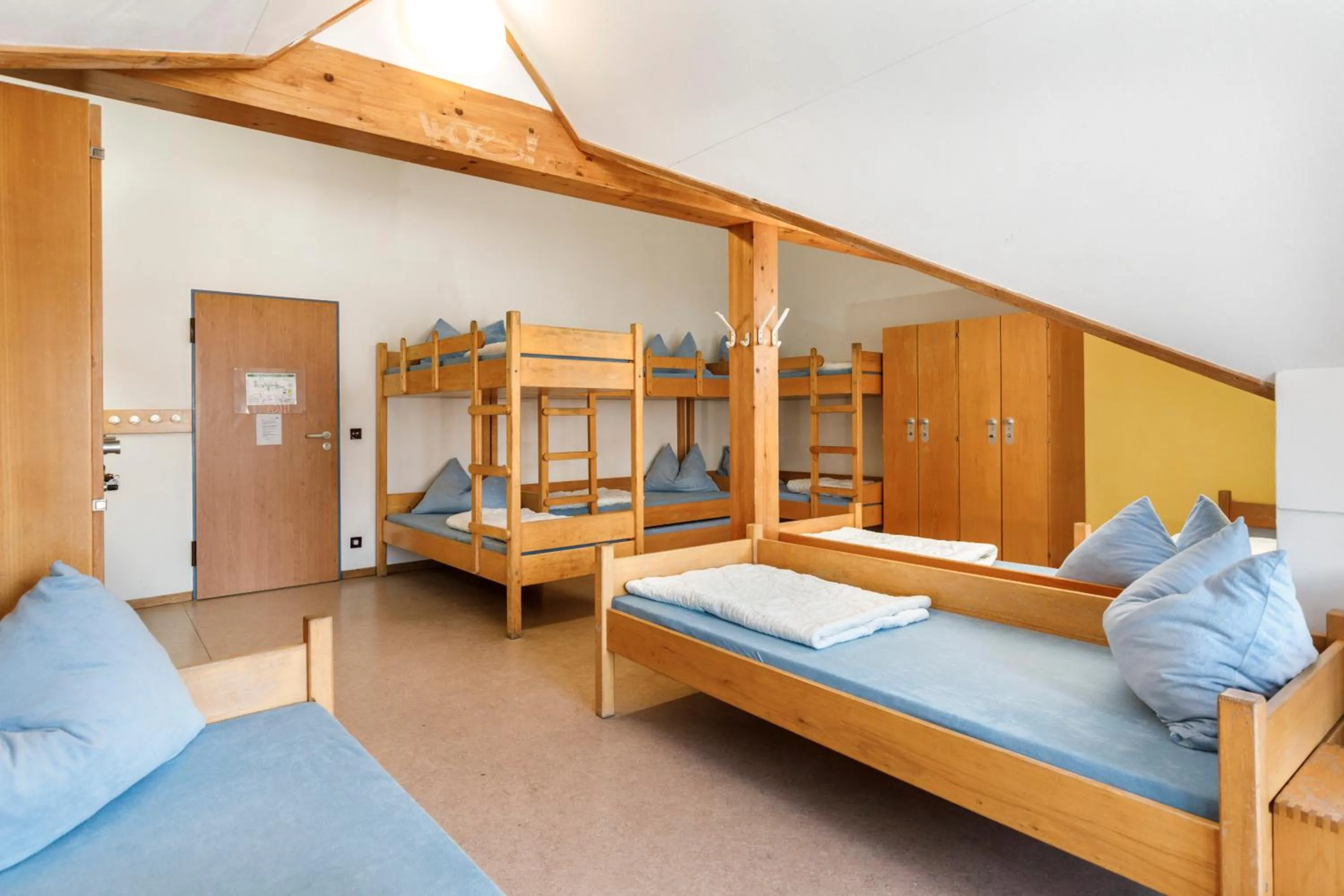 Single Bed in Mixed Dormitory Room in DJH Jugendherberge Oberstdorf - membership required - Mitgliedschaft erforderlich!