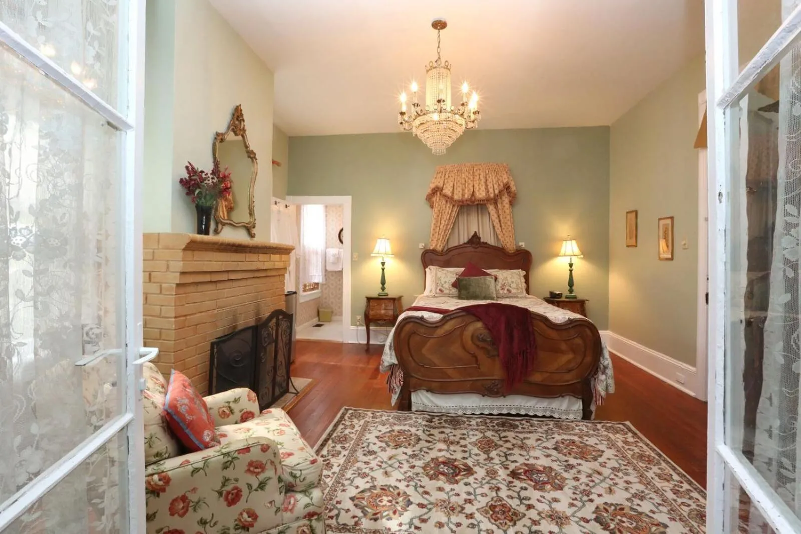 Photo of the whole room, Bed in Historic Sevilla House (Adults only)