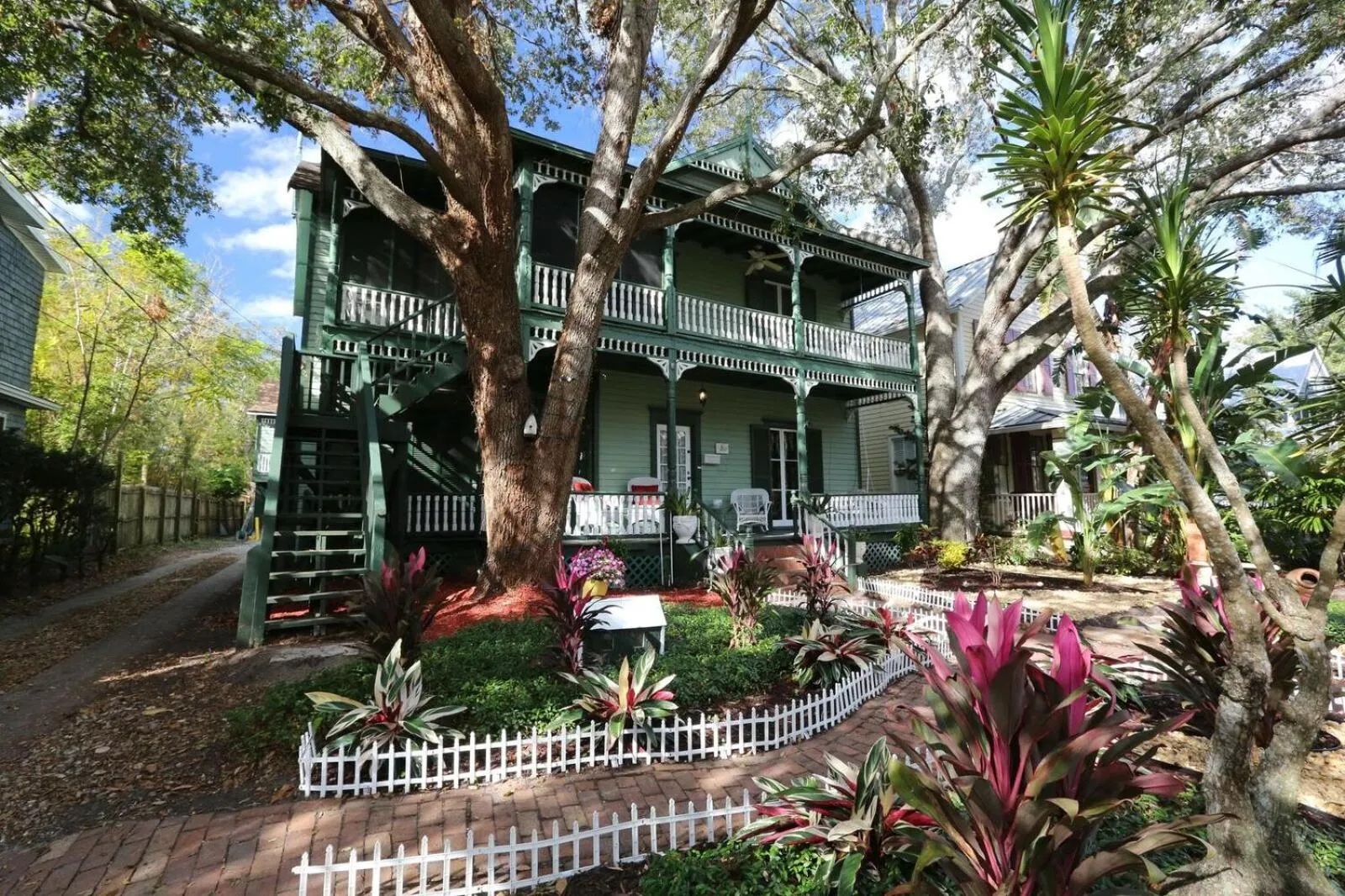 Property building in Historic Sevilla House (Adults only)