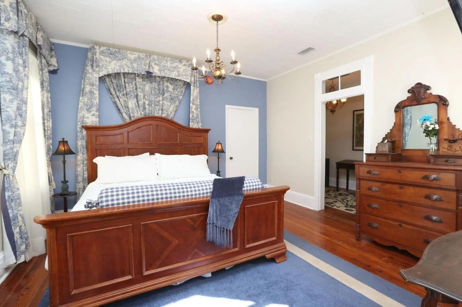 Photo of the whole room, Bed in Historic Sevilla House (Adults only)