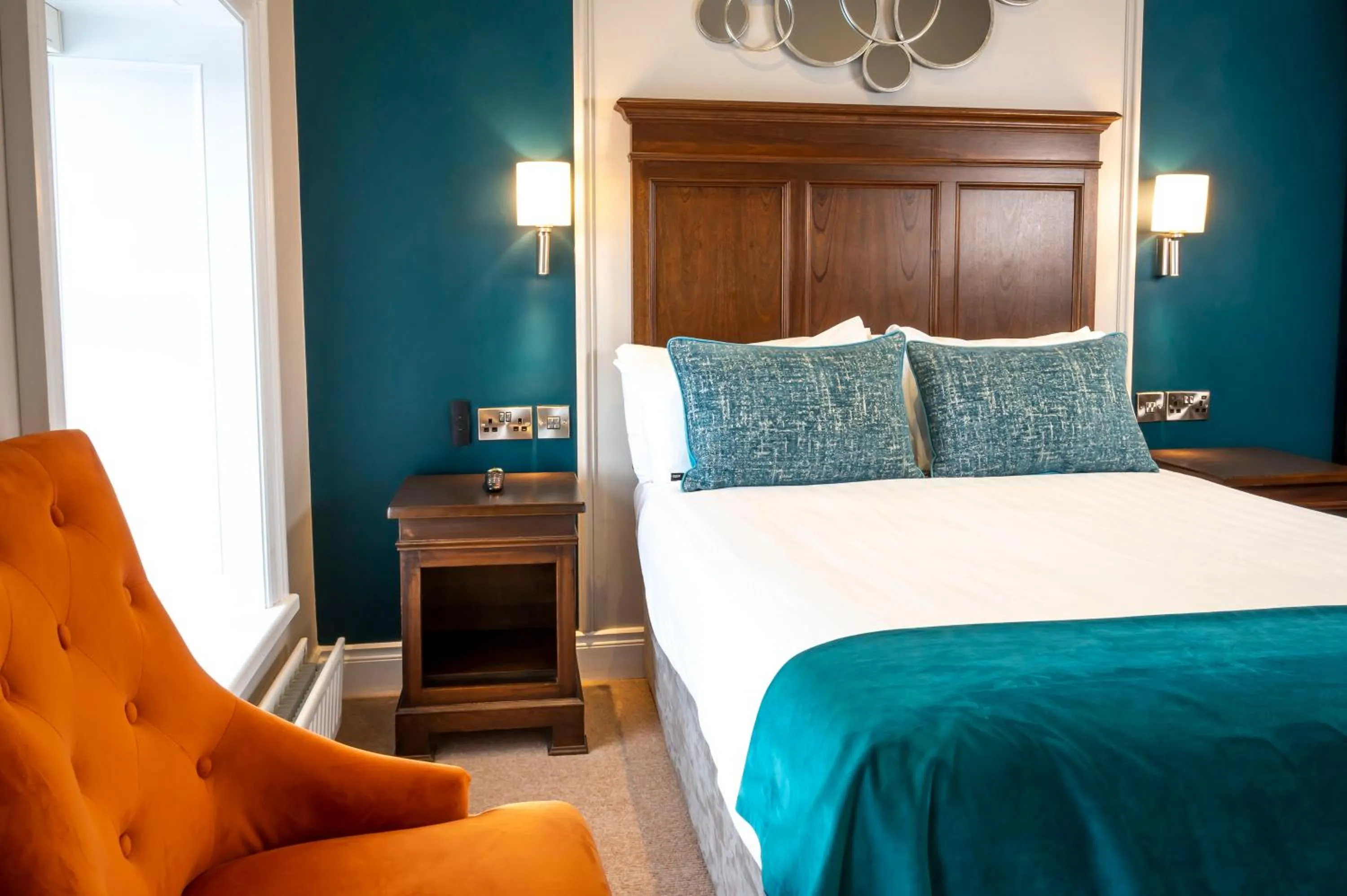 Bed in Nevins Newfield Inn Ltd