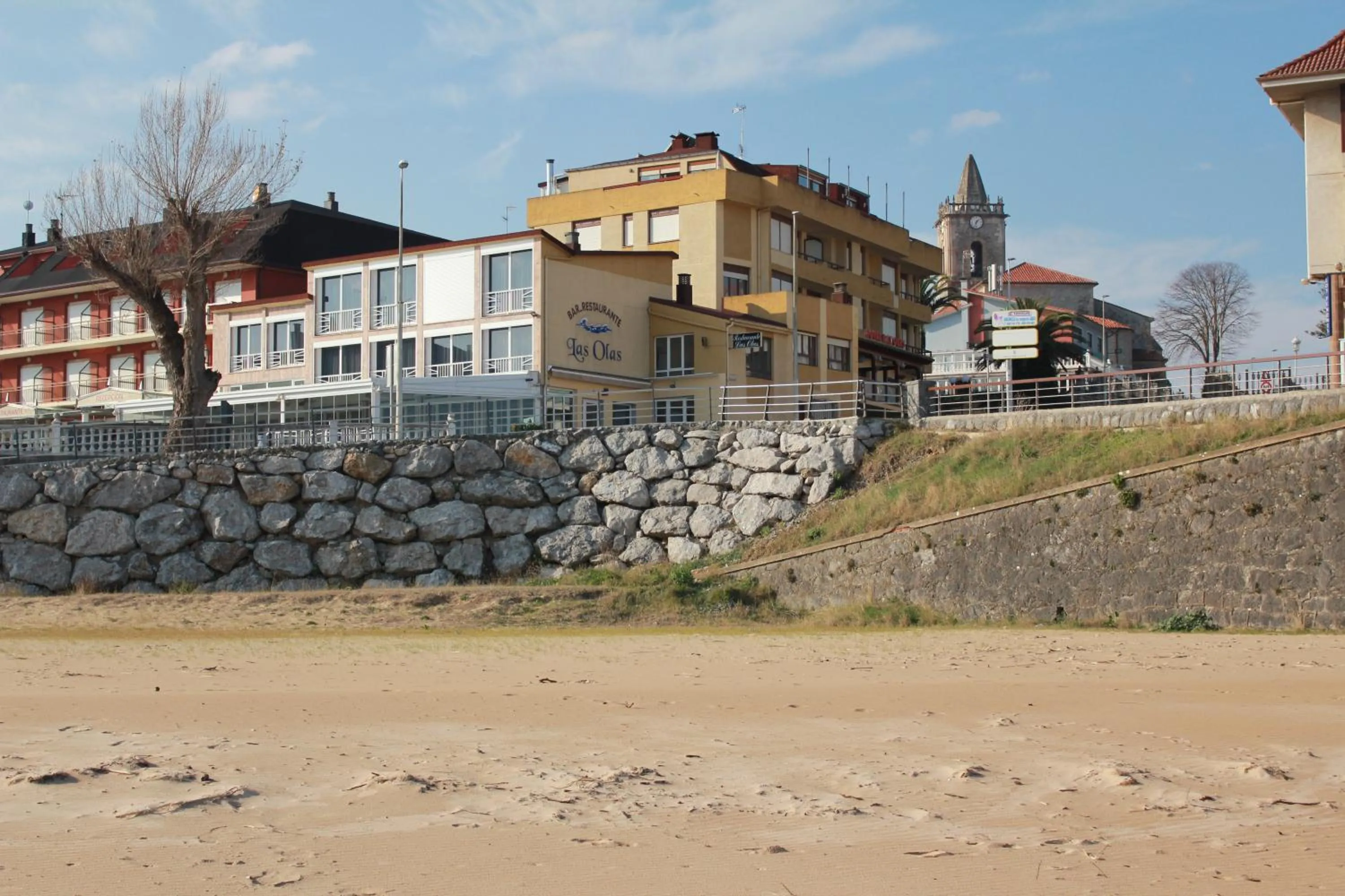 Facade/entrance in Hotel Las Olas