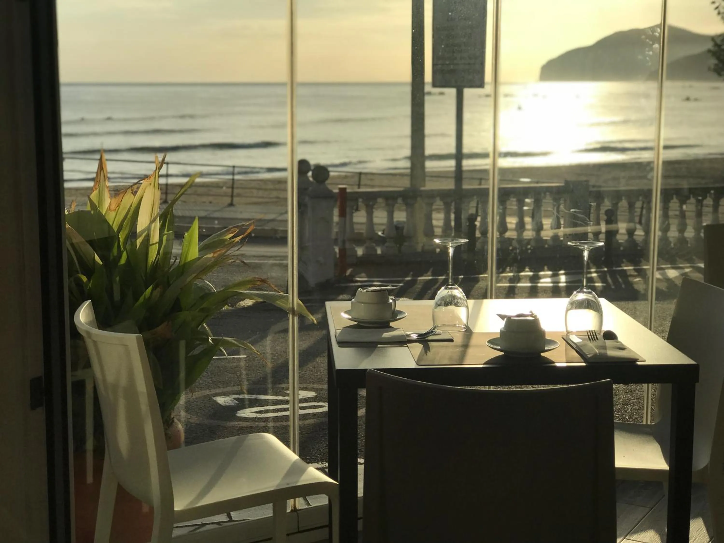 Restaurant/places to eat in Hotel Las Olas