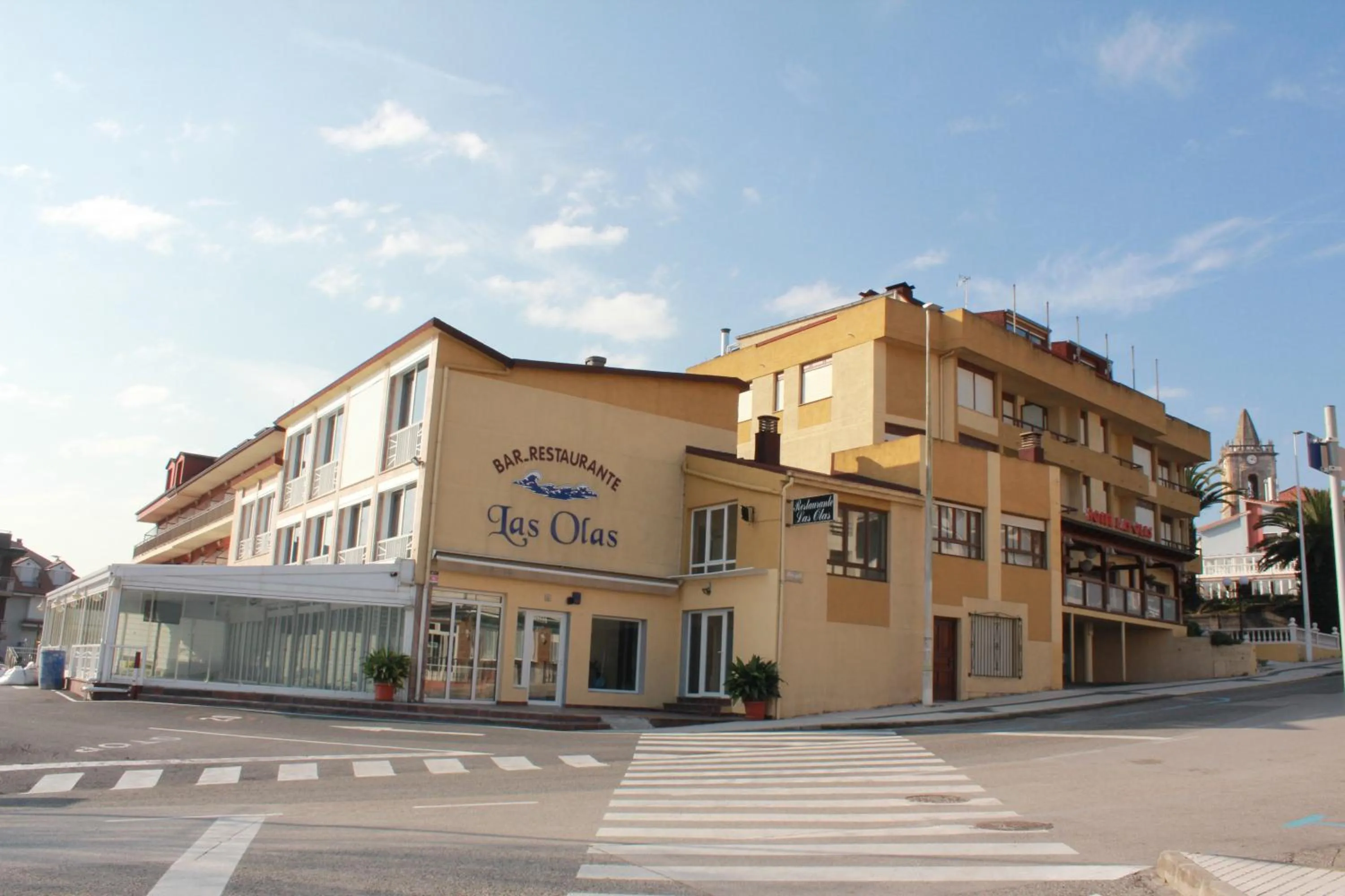Facade/entrance in Hotel Las Olas