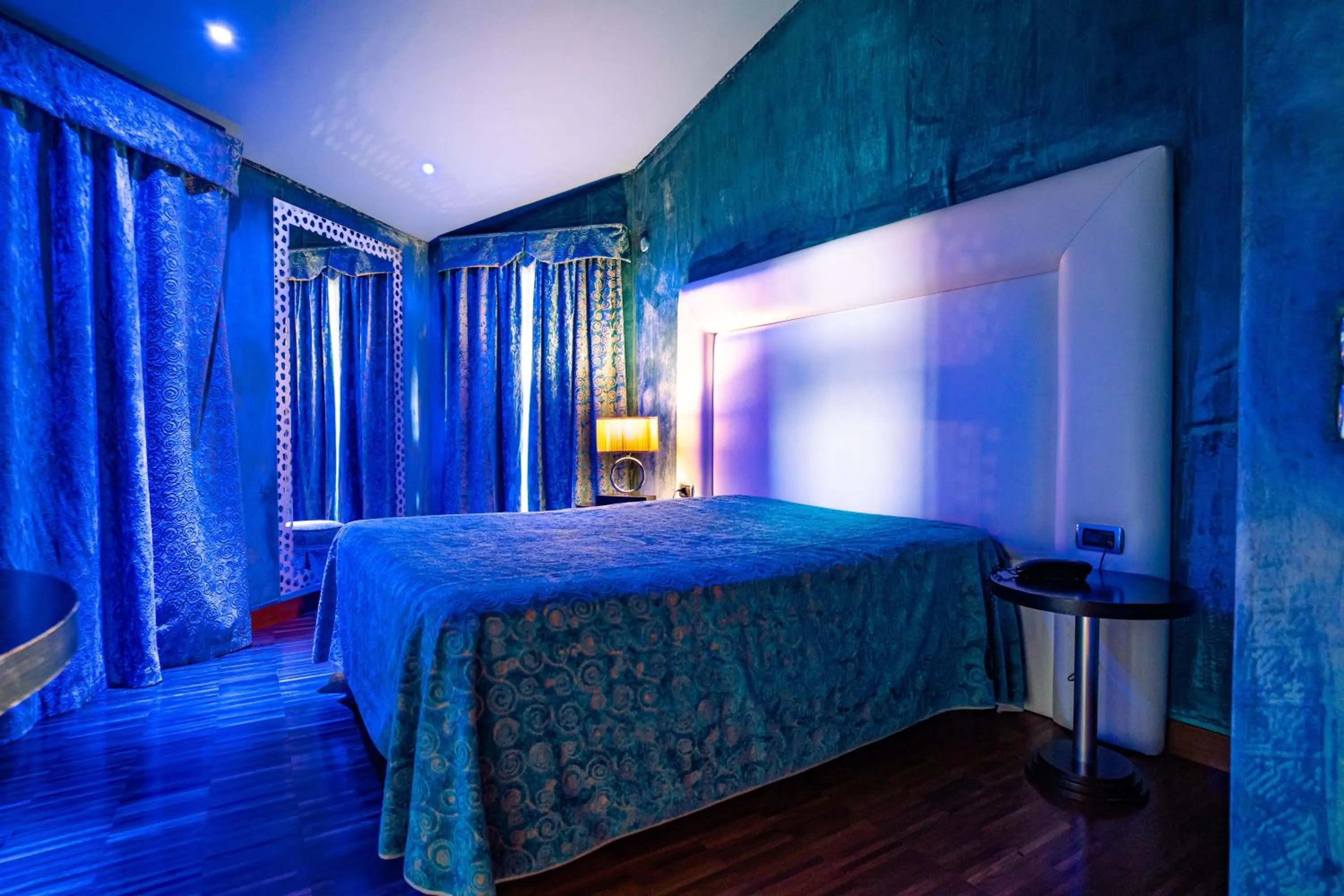 Bed in Marcantonio Hotel