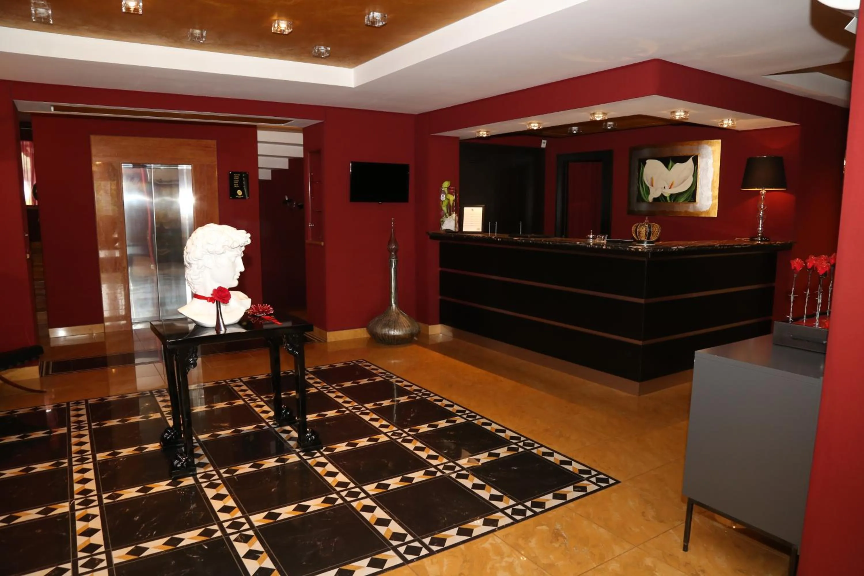 Lobby or reception in Marcantonio Hotel