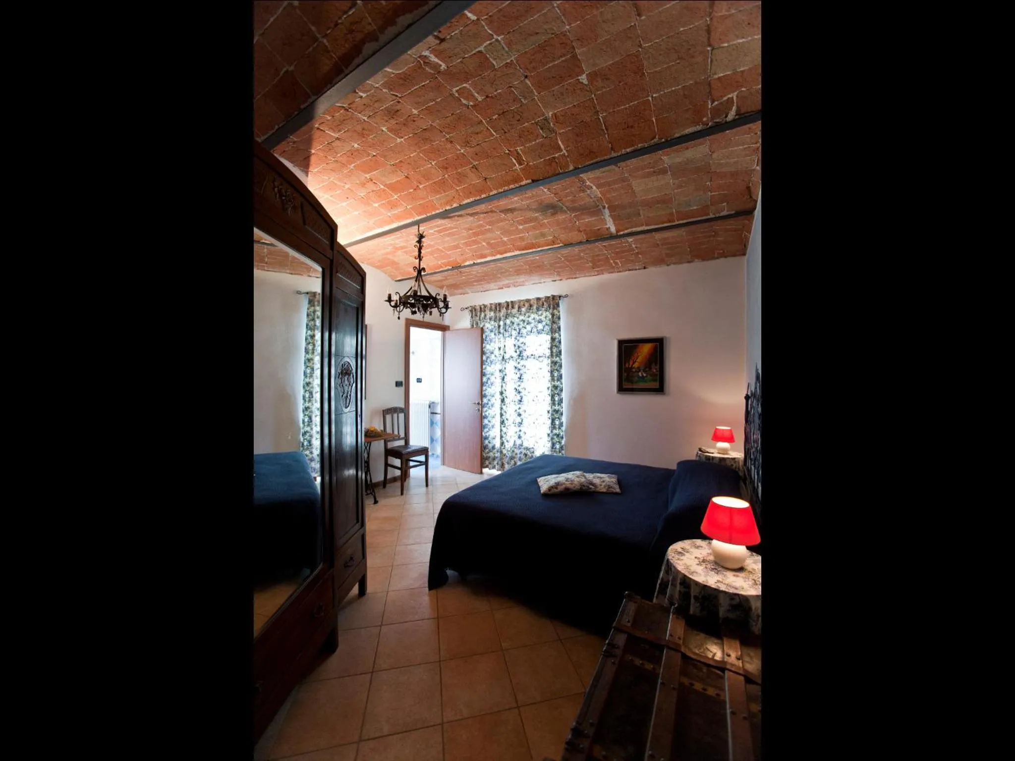 Bedroom, Bed in I Grilli