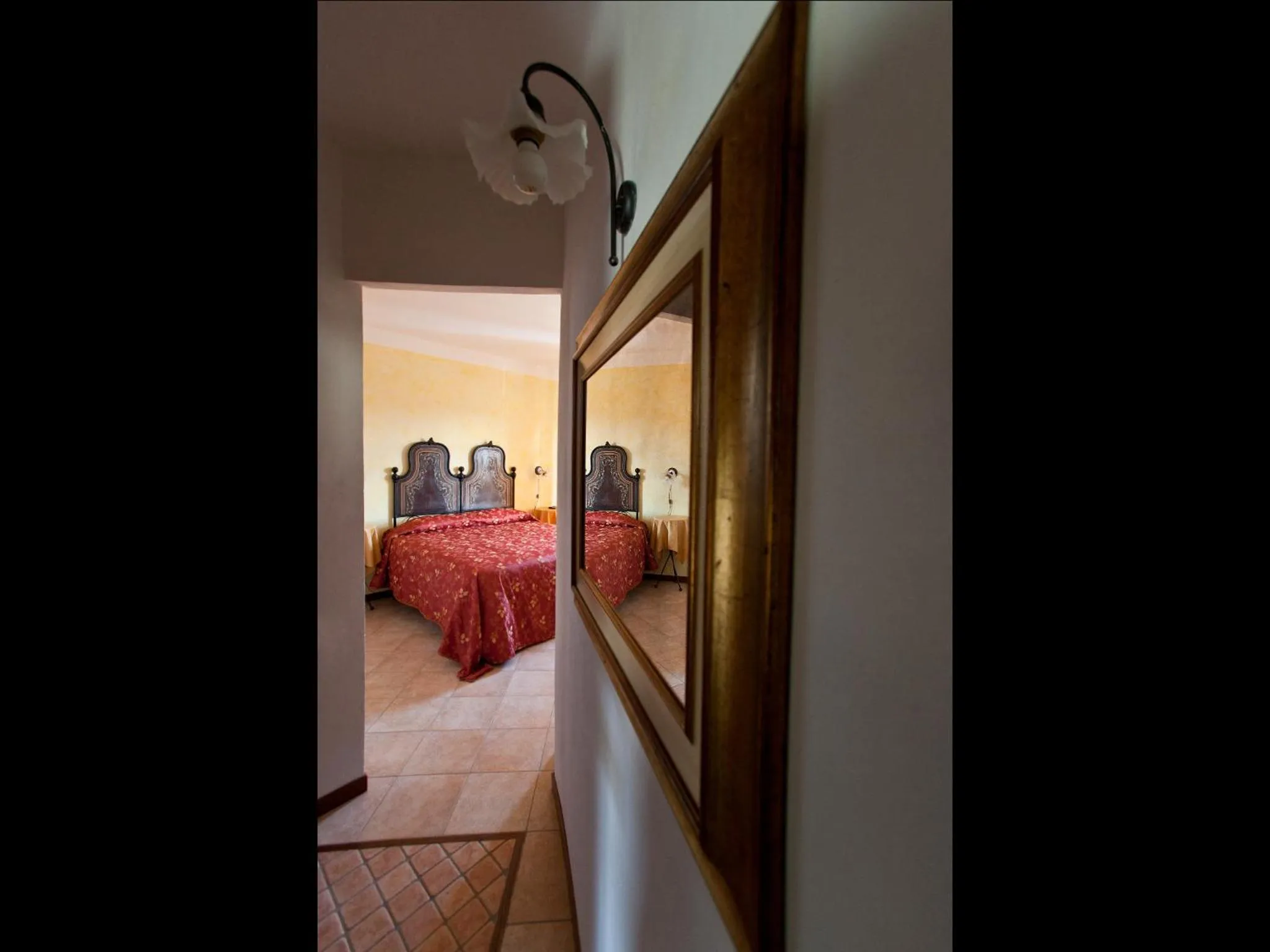 Bedroom, Bed in I Grilli