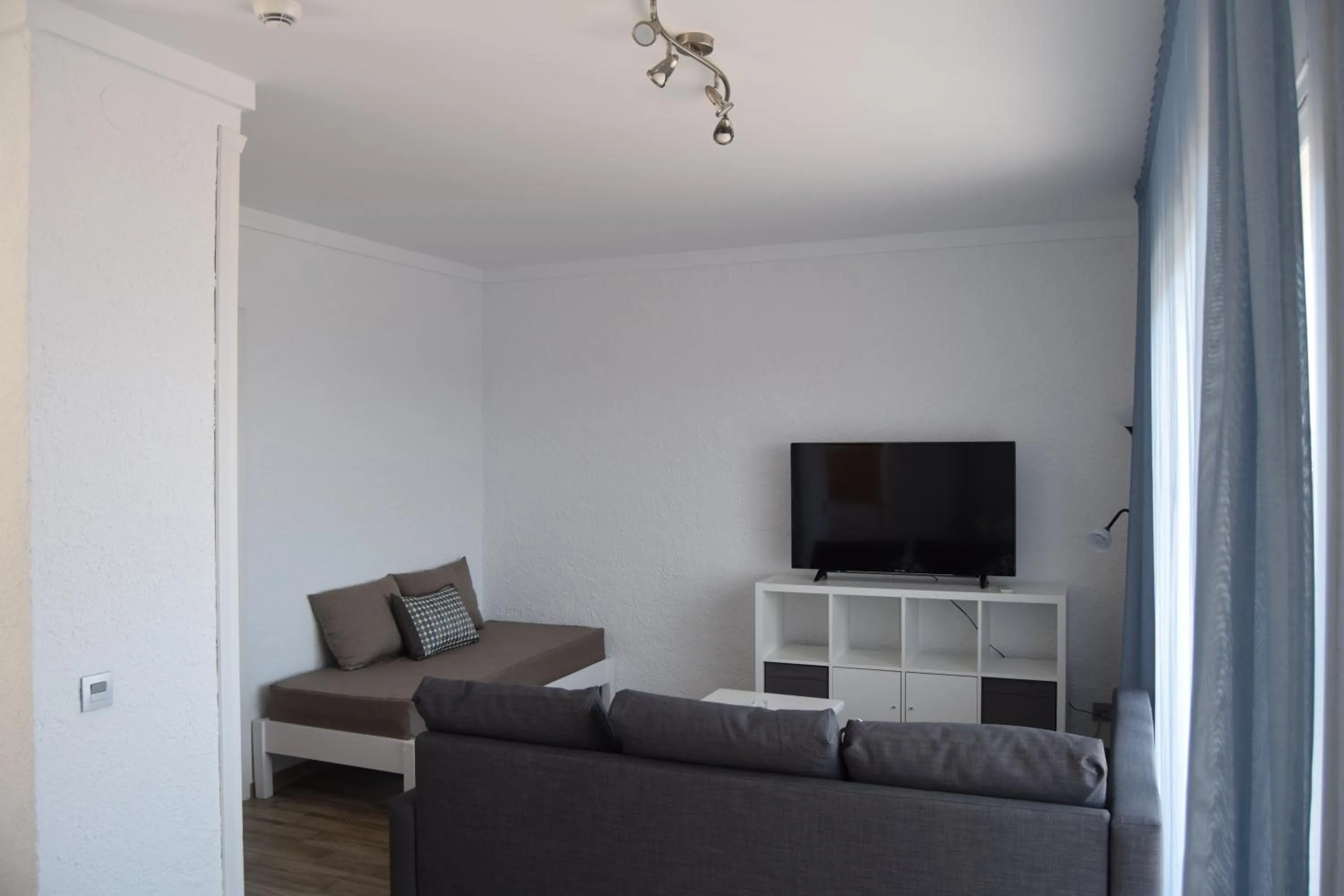 TV and multimedia in Apartamentos AR Muntanya Mar