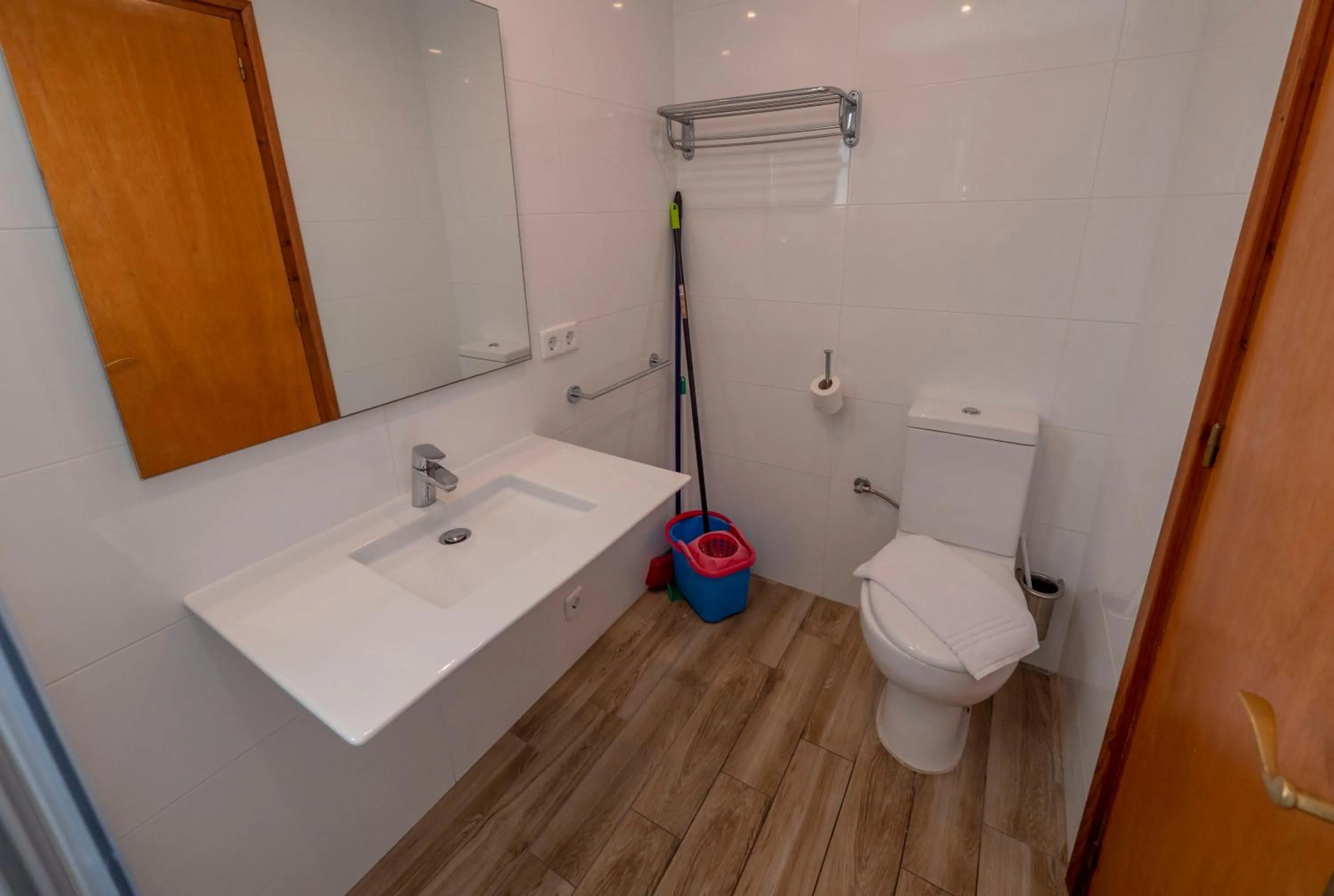 Toilet in Apartamentos AR Muntanya Mar