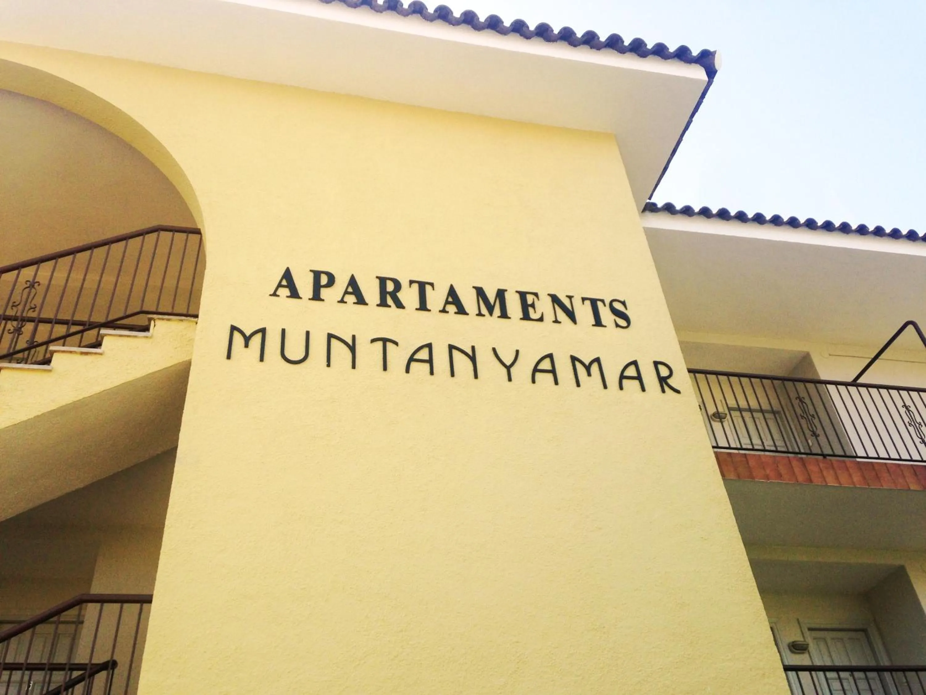 Property logo or sign in Apartamentos AR Muntanya Mar
