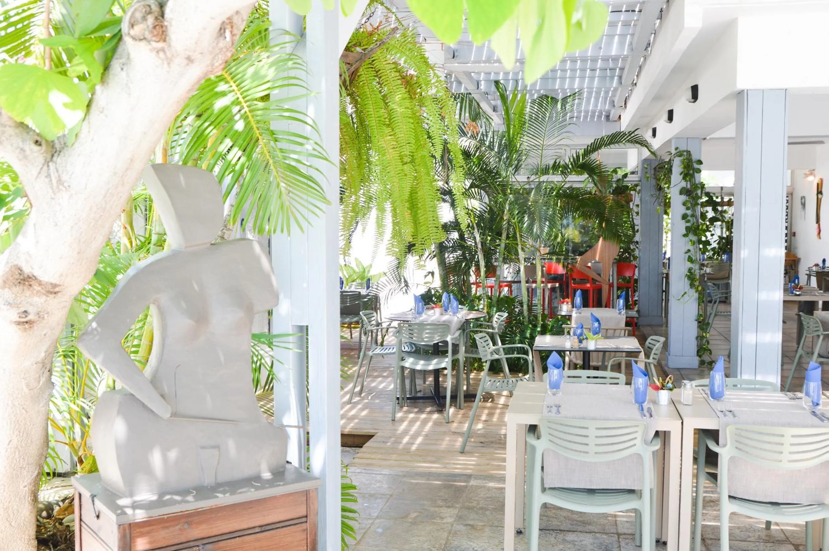 Restaurant/places to eat in Hôtel Le Grand Bleu