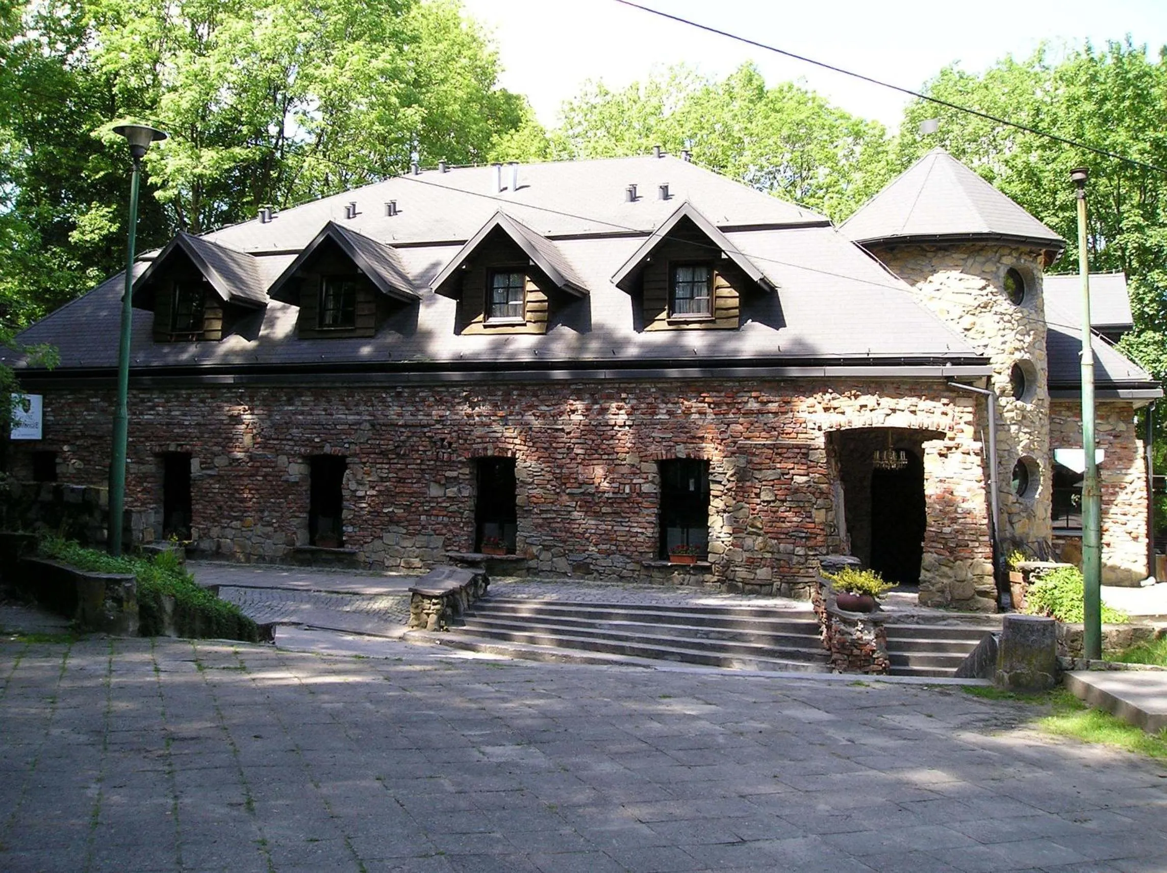 Facade/entrance in Hotel Podzamcze