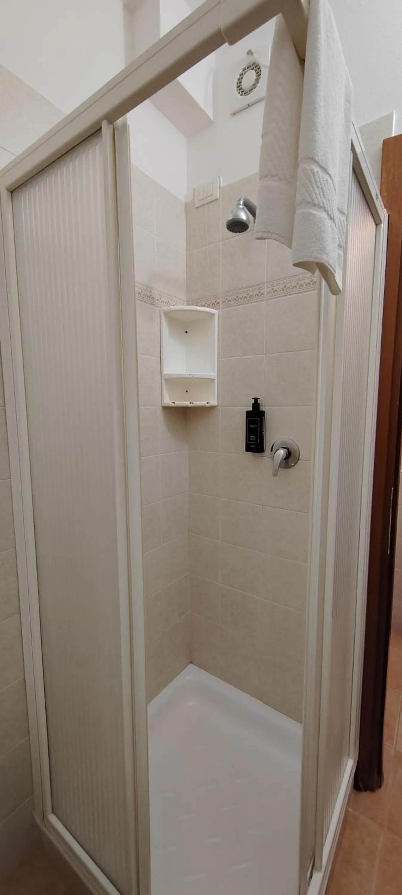 Shower in Hotel Nuovo Rondò