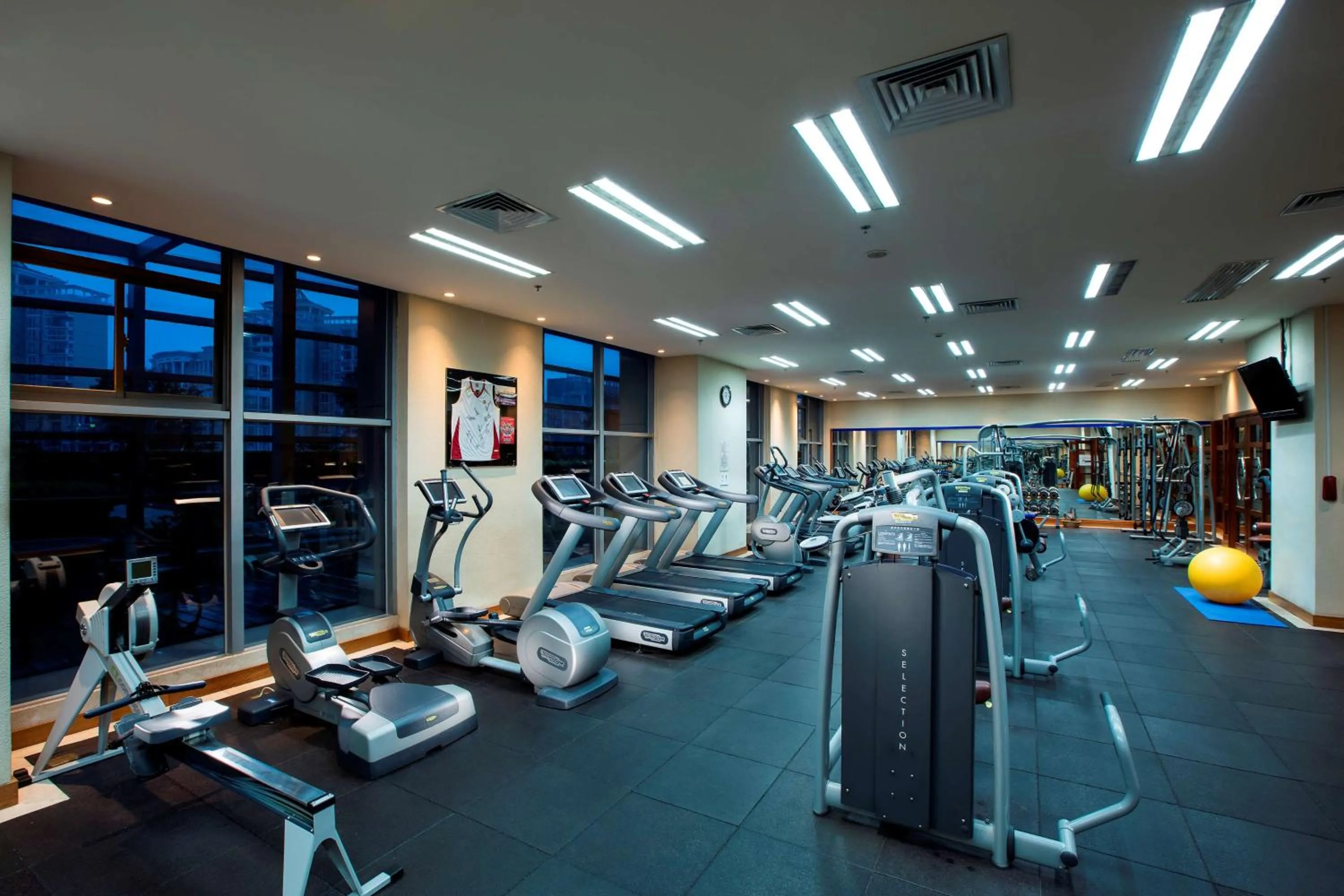 Fitness centre/facilities in Hilton Hefei