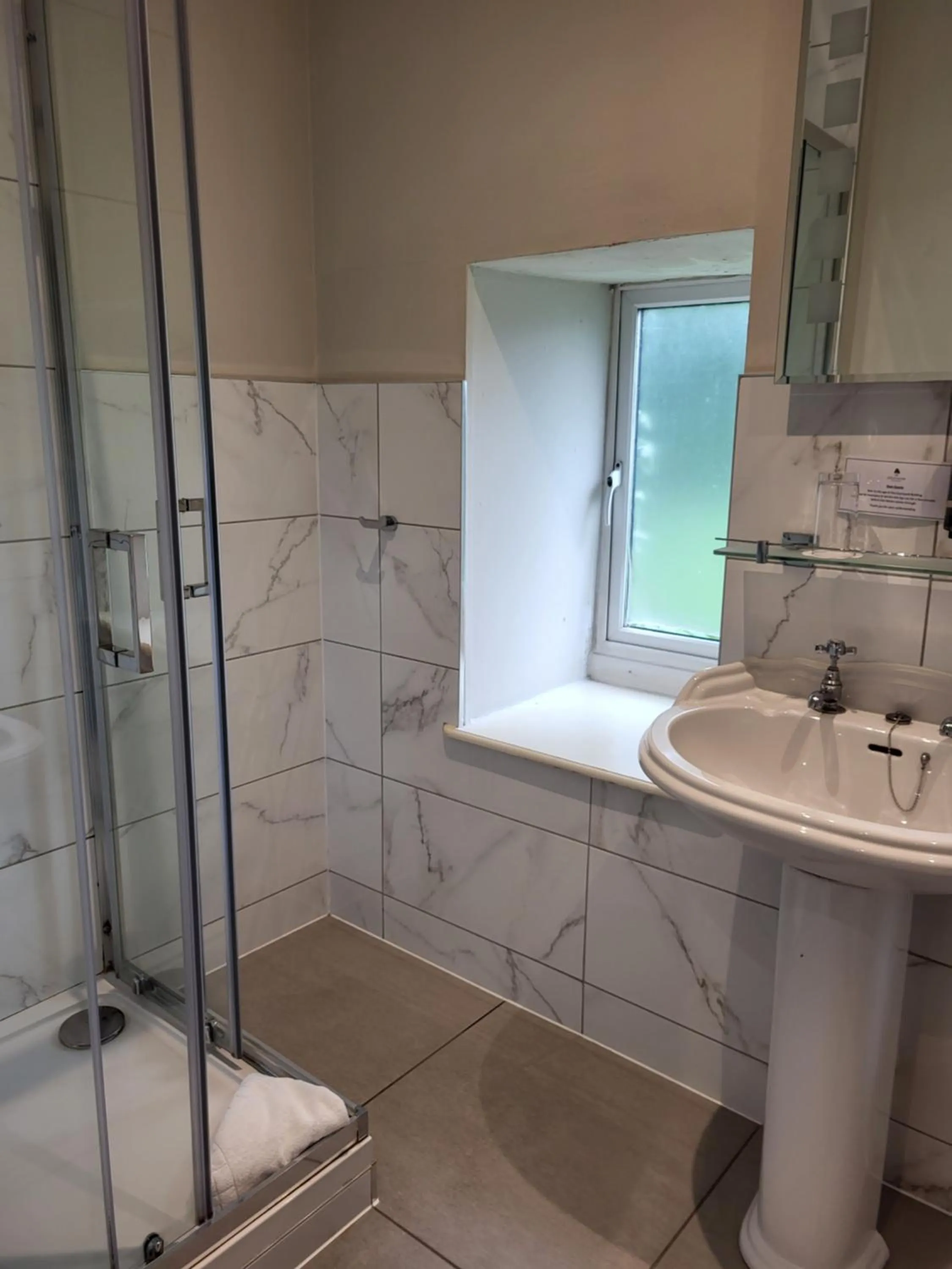 Bathroom in Leixlip Manor Hotel