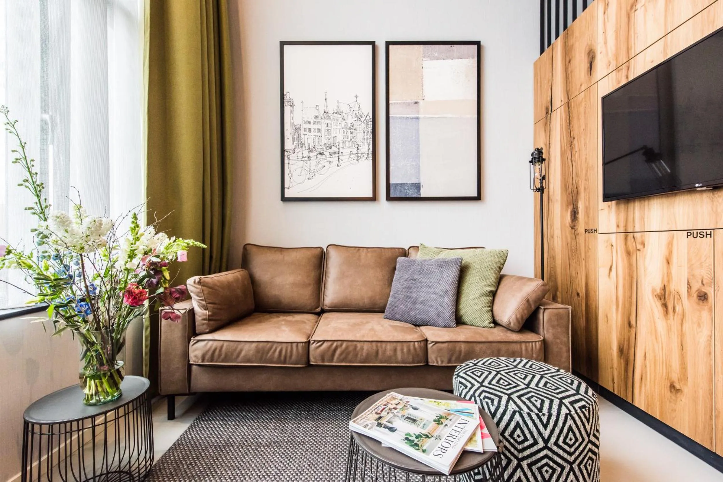 TV and multimedia in YAYS Amsterdam East by Numa