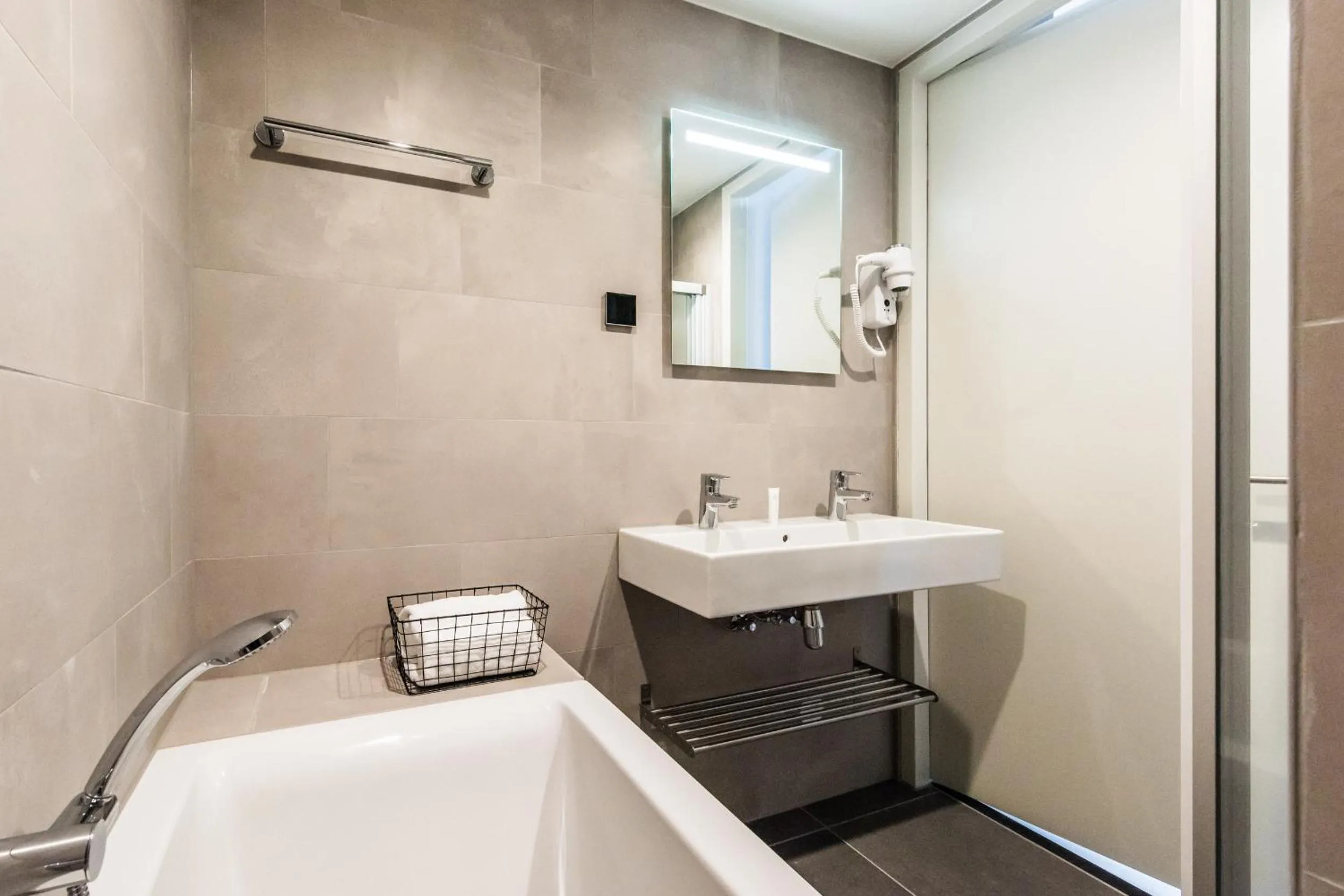 Bathroom in YAYS Amsterdam East by Numa