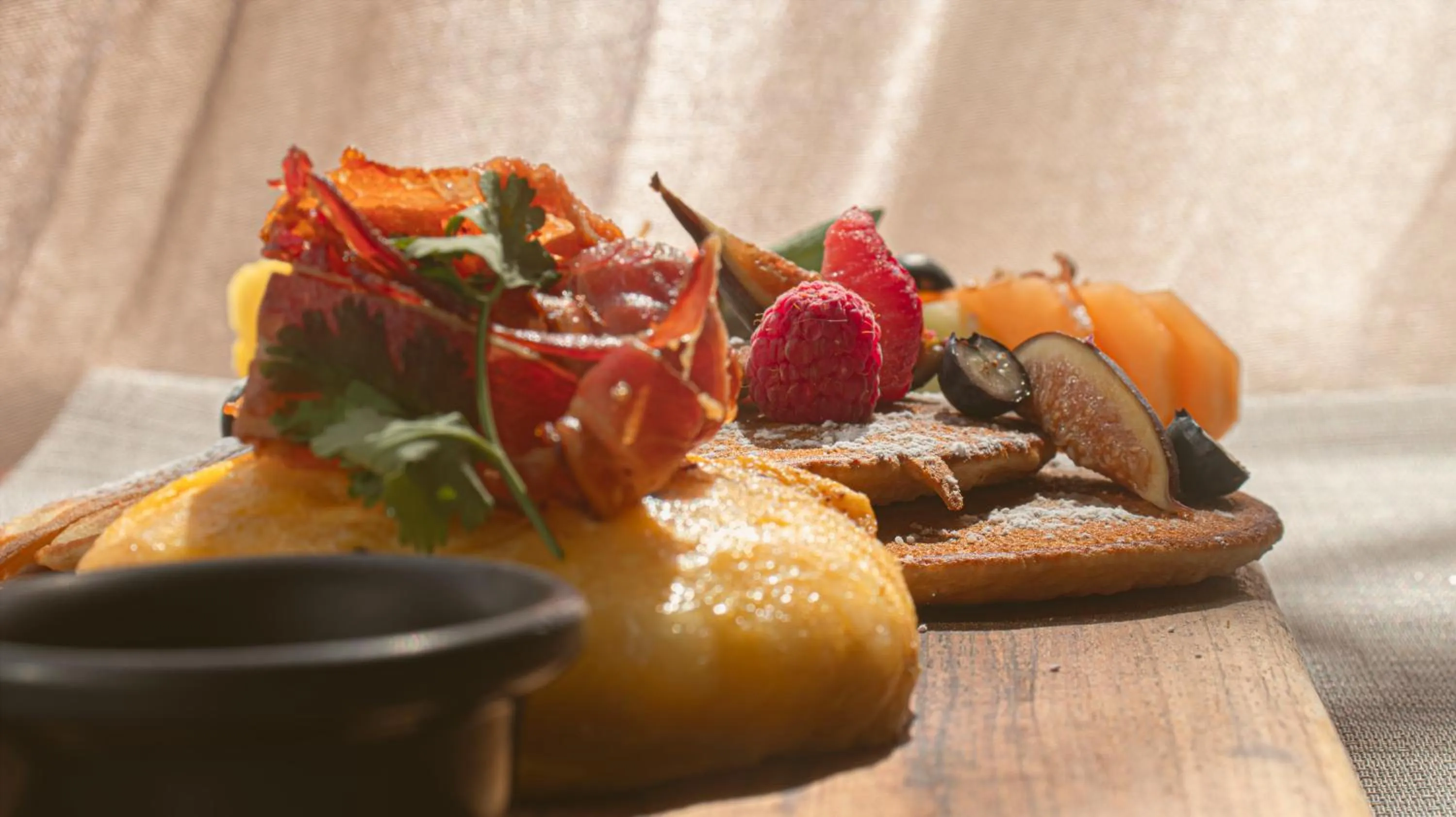 Restaurant/places to eat in IT Boutique Hotel & Restaurant