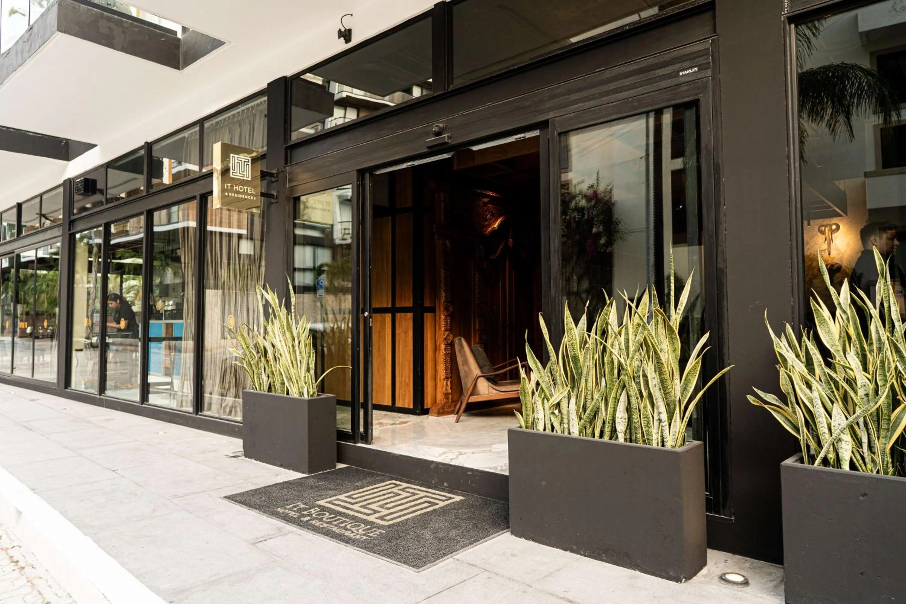 Lobby or reception in IT Boutique Hotel & Restaurant