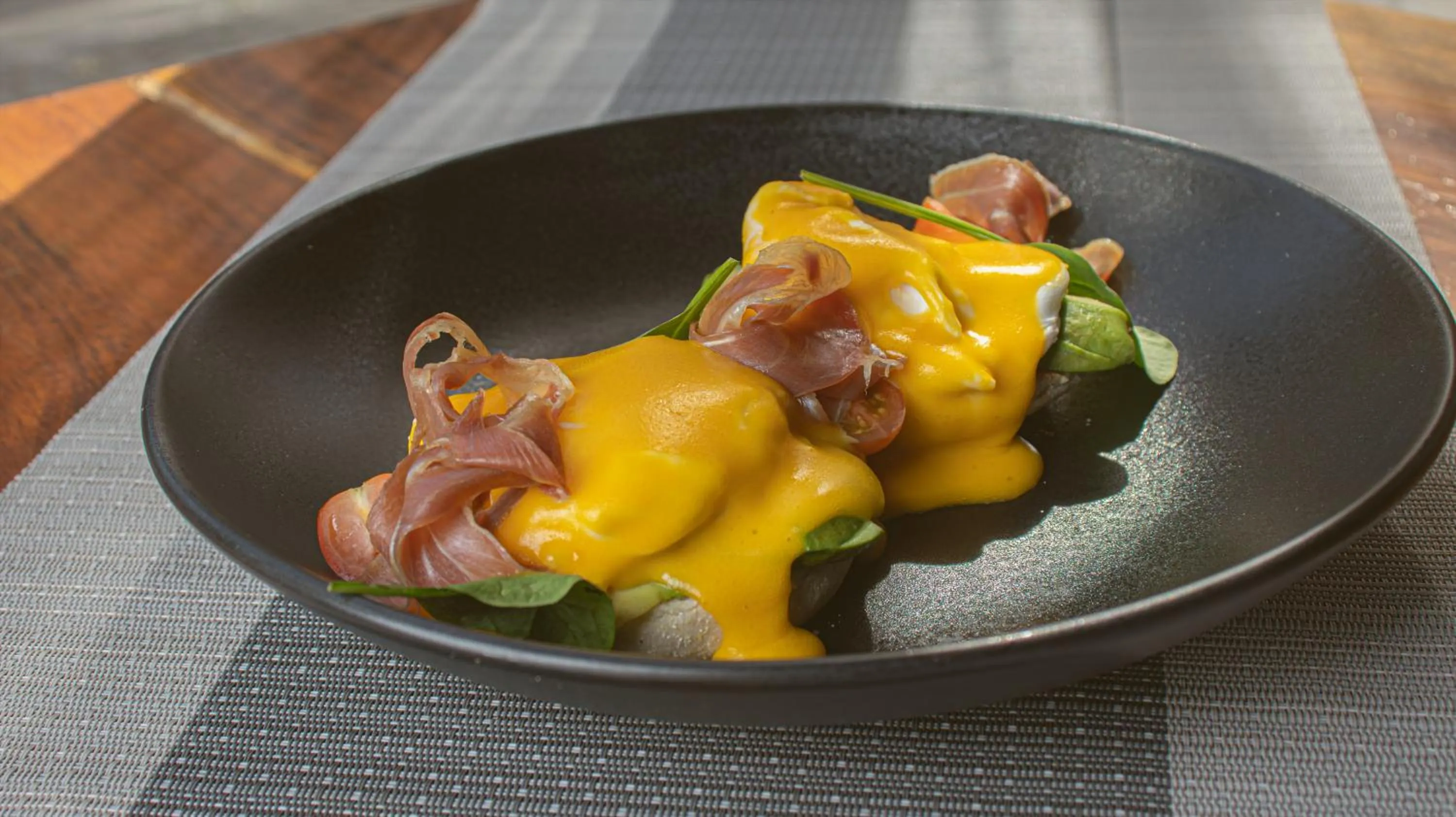 Restaurant/places to eat in IT Boutique Hotel & Restaurant