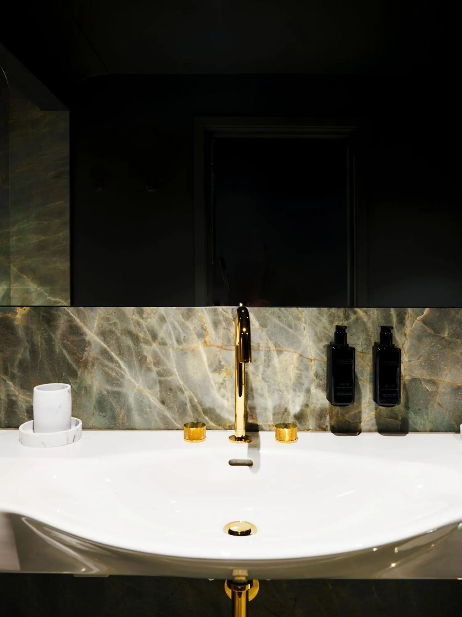 Bathroom in Hotel Reja, a Member of Design Hotels