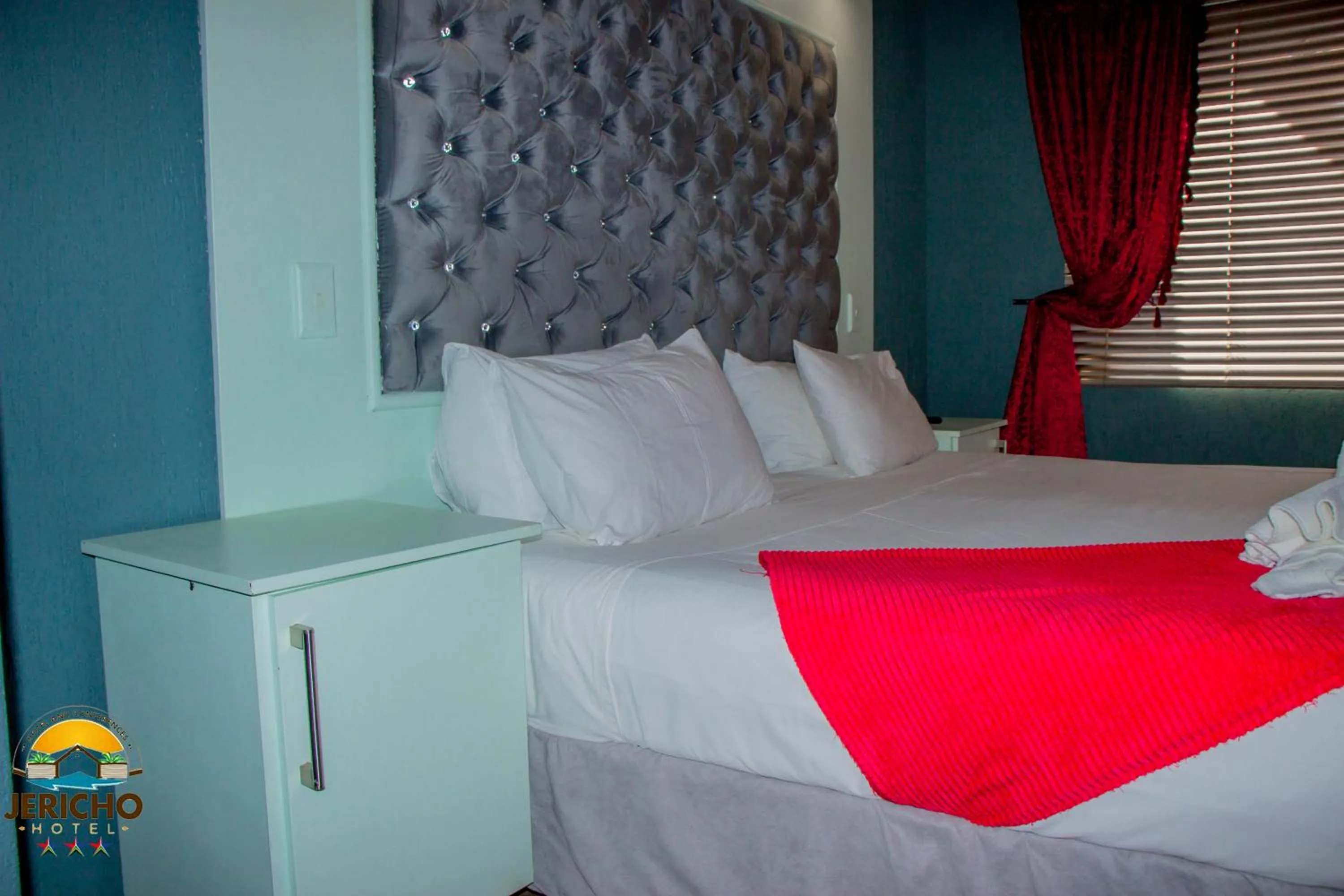 Bed in Jericho Hotel and Conferences