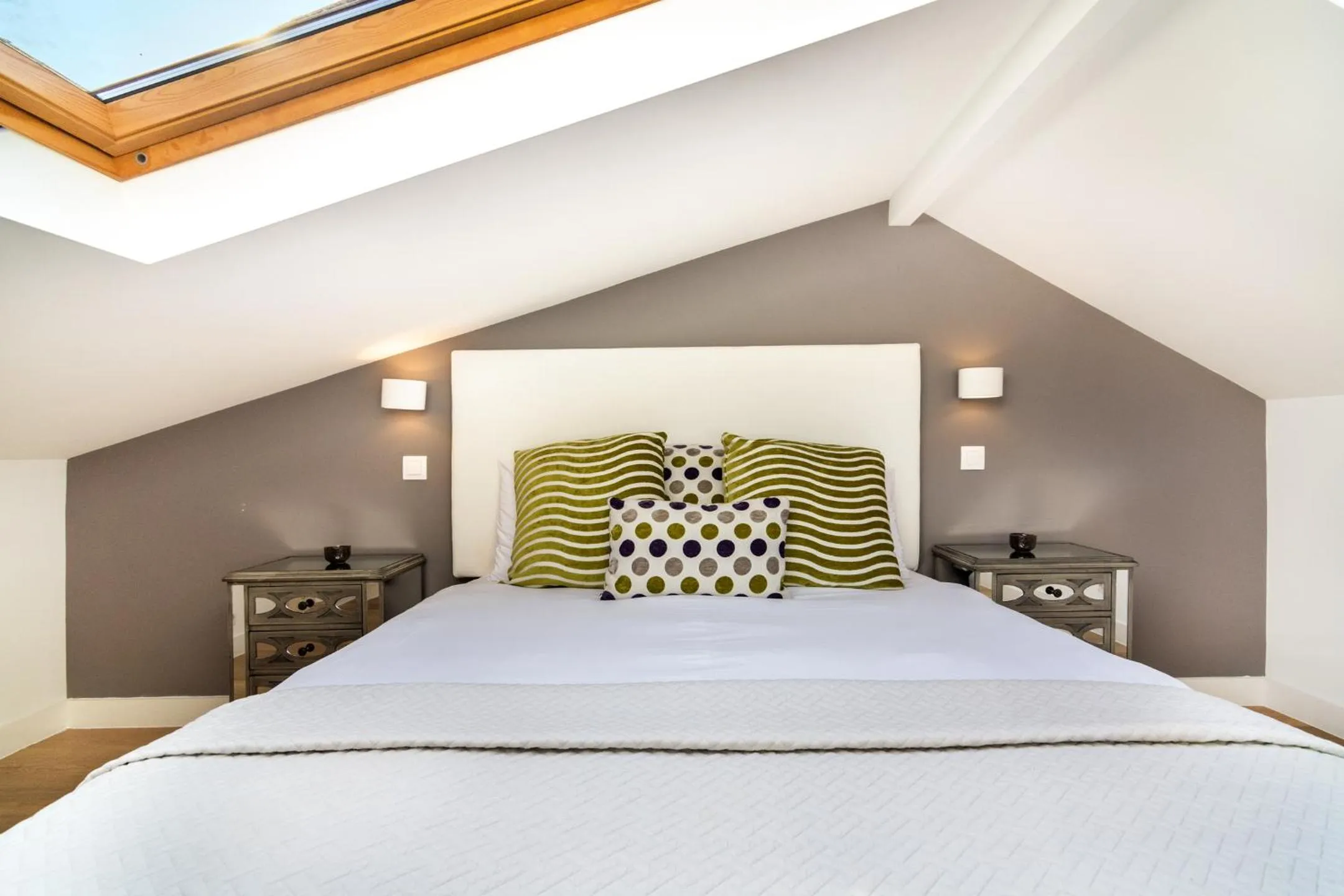 Bed in WHome | Madalena Downtown Luxury Duplex