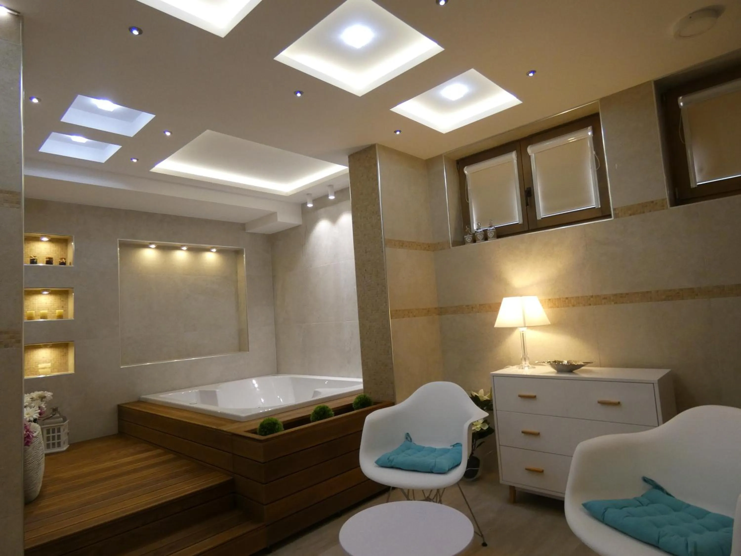 Hot Tub in Villa Natural Wood