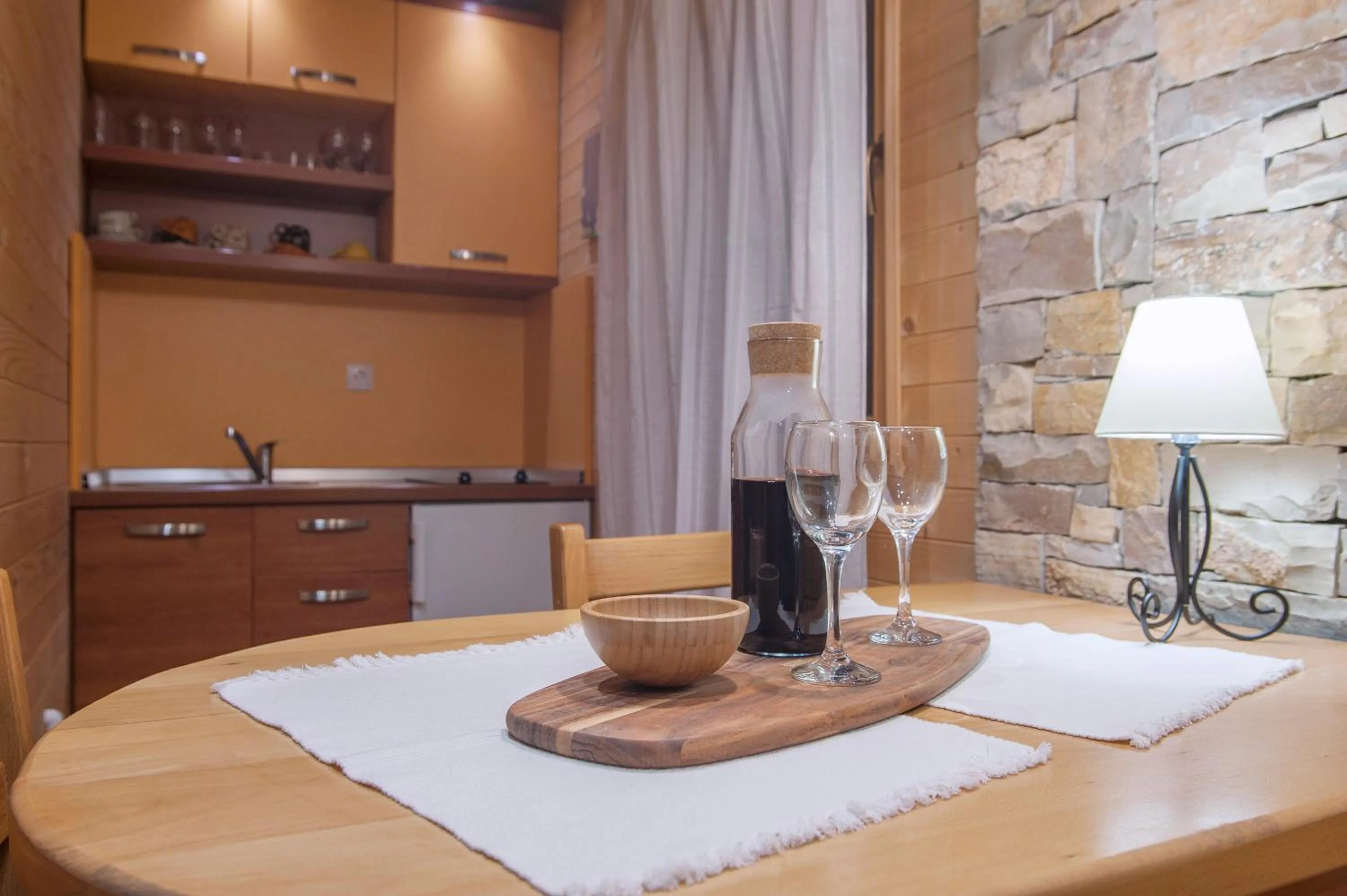 Kitchen or kitchenette in Villa Natural Wood