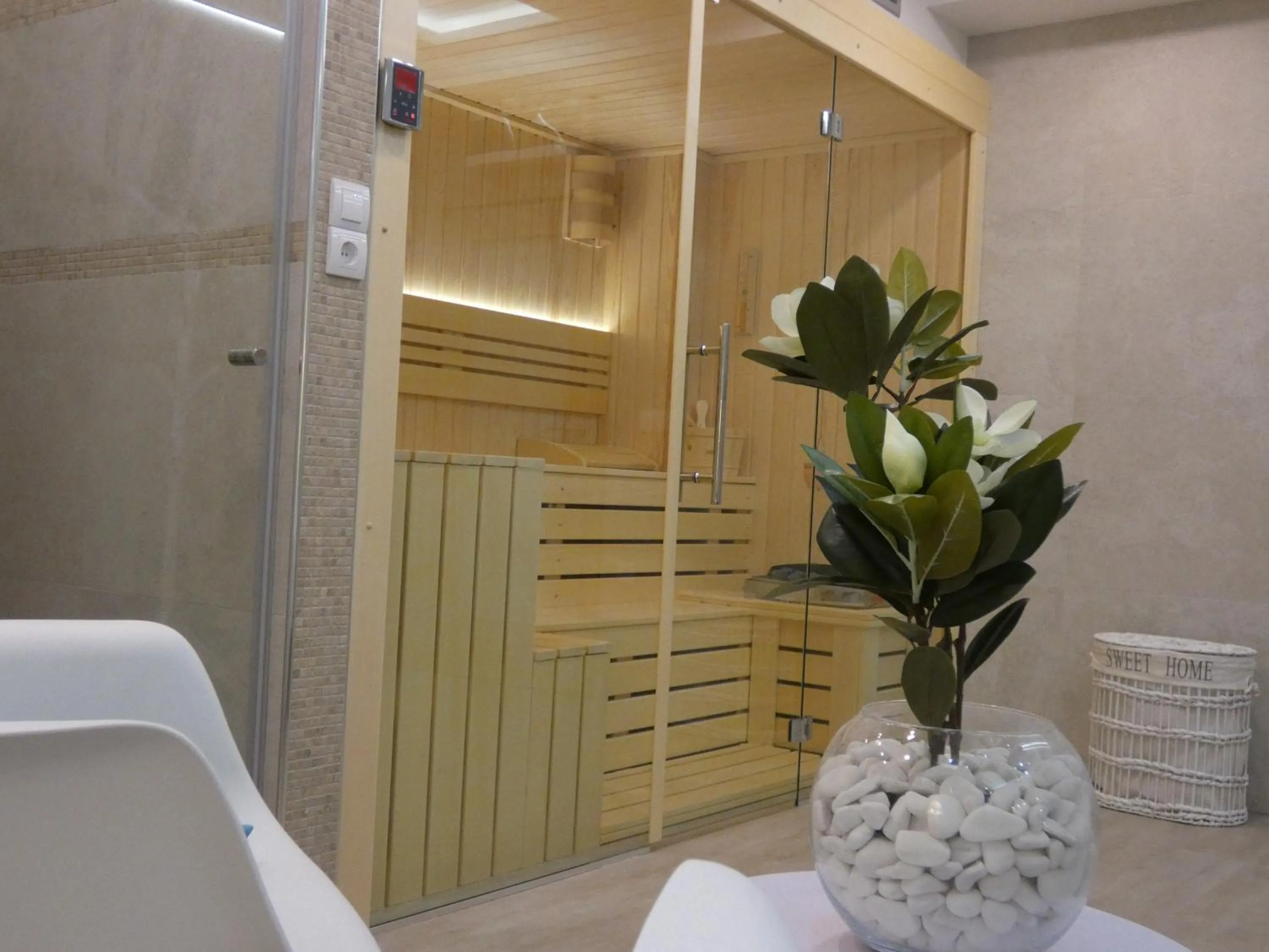 Hot Tub in Villa Natural Wood