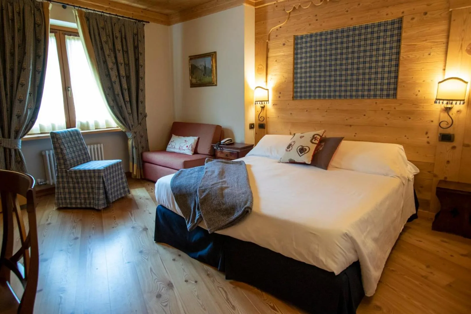 Bed in Laghetto Alpine Hotel & Restaurant