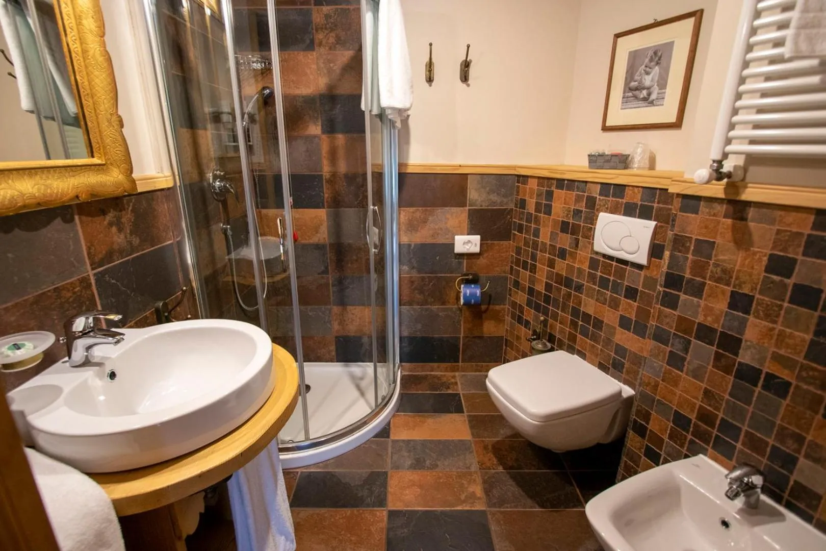 Laghetto Alpine Hotel & Restaurant