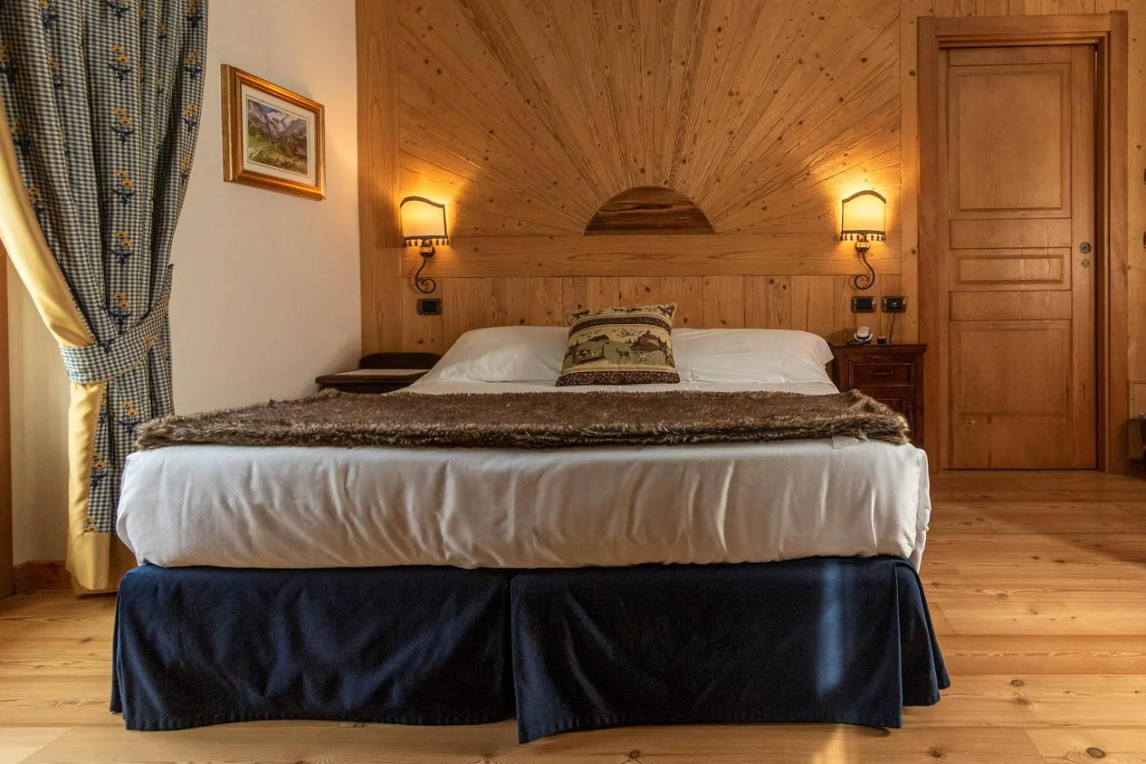 Bed in Laghetto Alpine Hotel & Restaurant