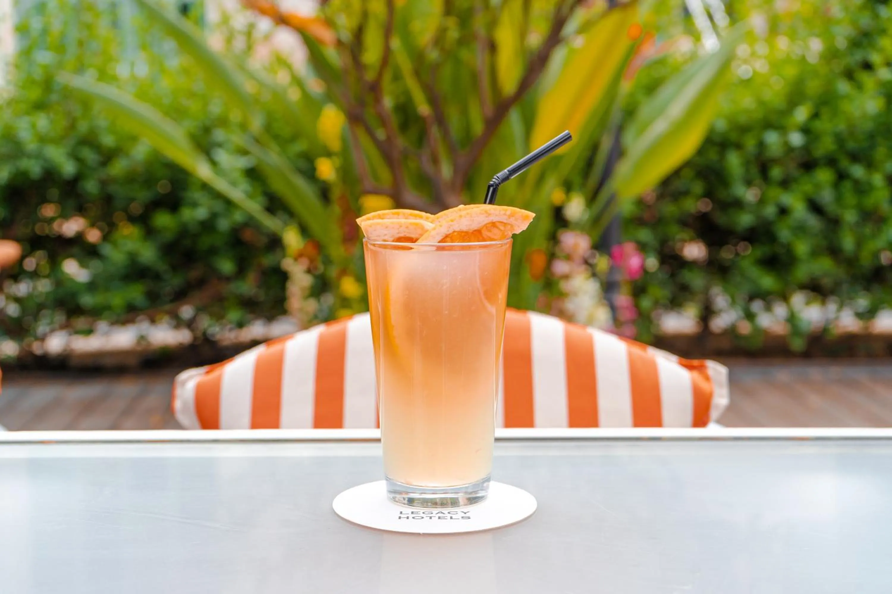 Restaurant/places to eat in Legacy Hotel