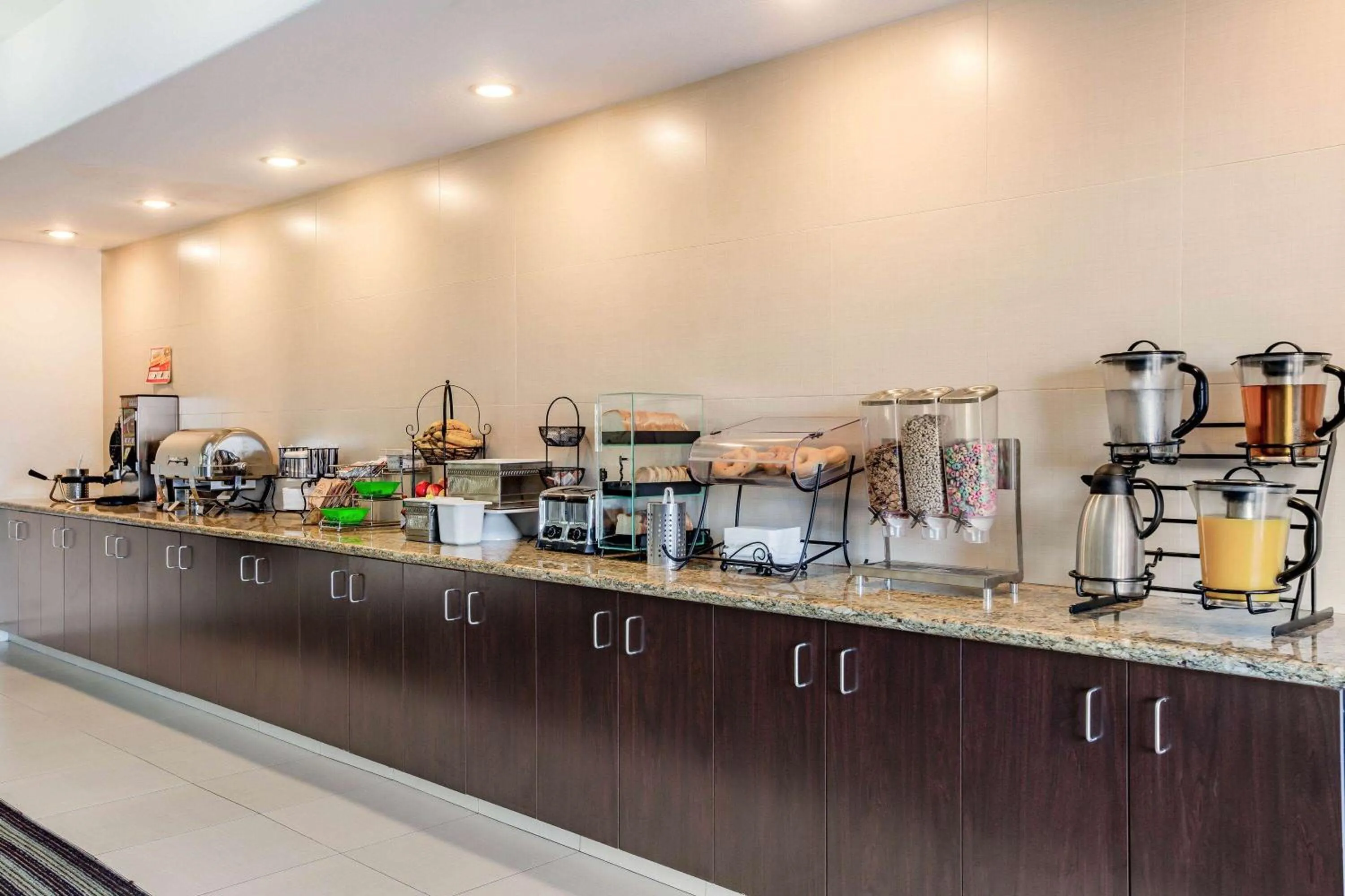 Breakfast in La Quinta by Wyndham Fowler