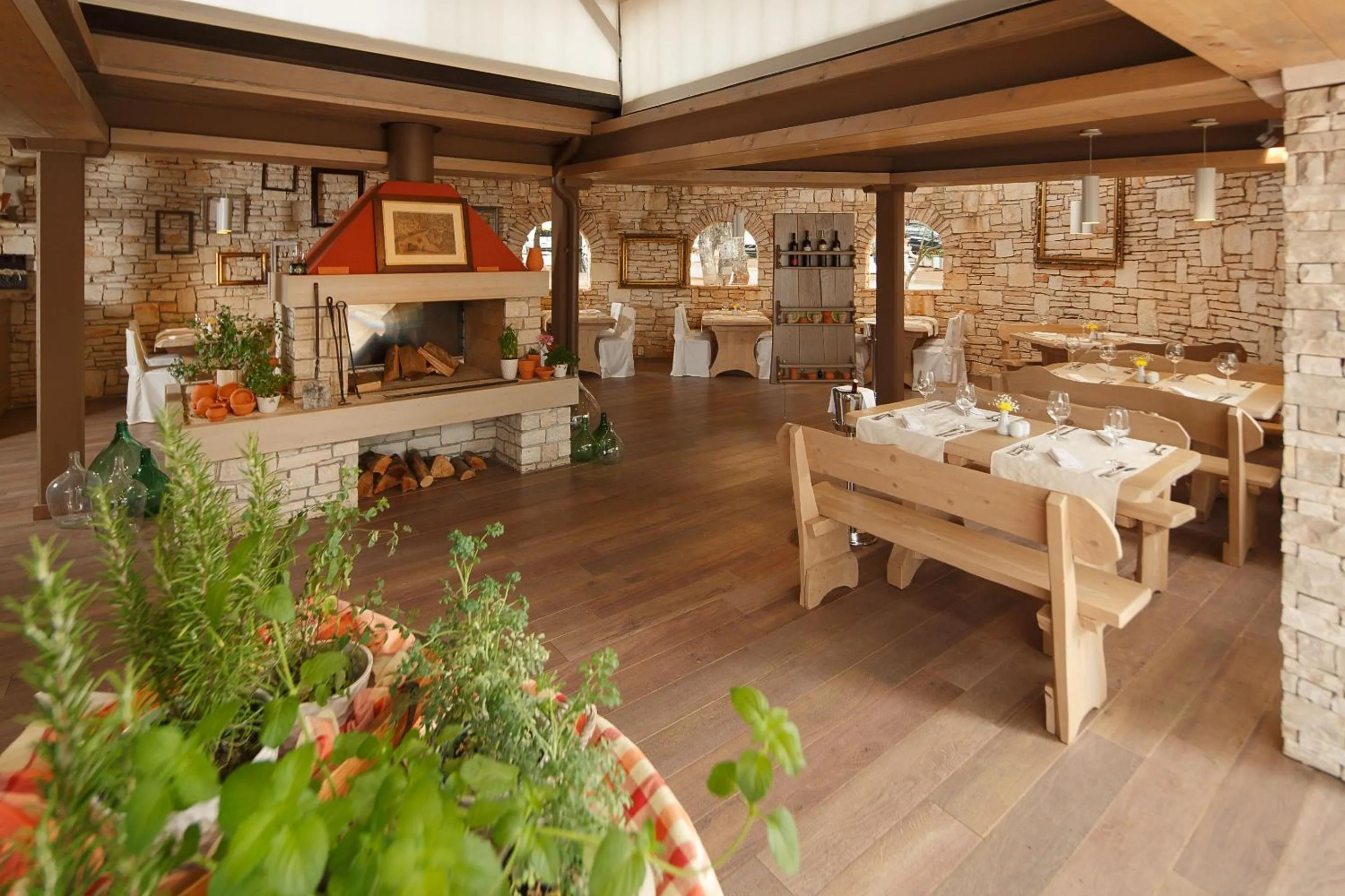 Restaurant/places to eat in Apartments Amfora Plava Laguna