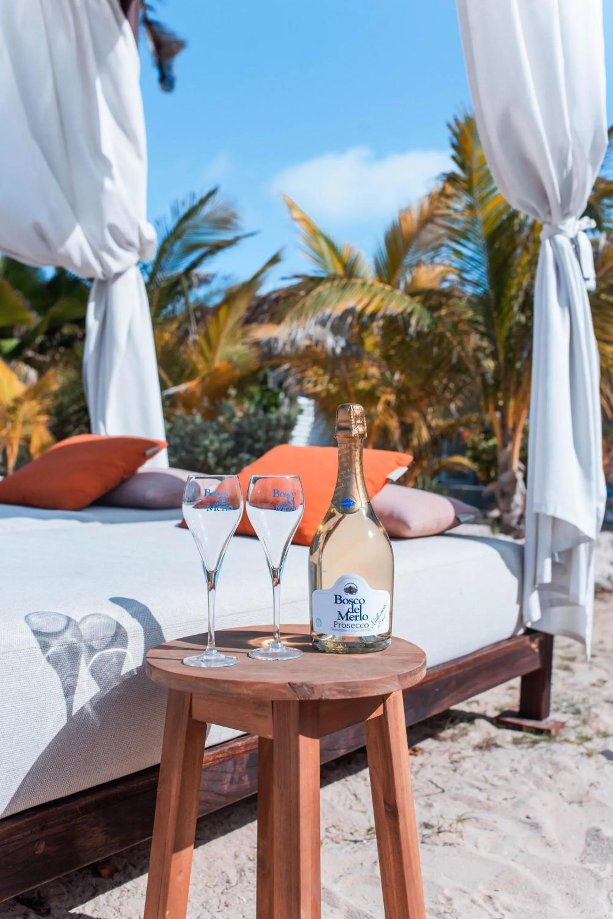 Lounge or bar in Sorobon Luxury Beach Resort