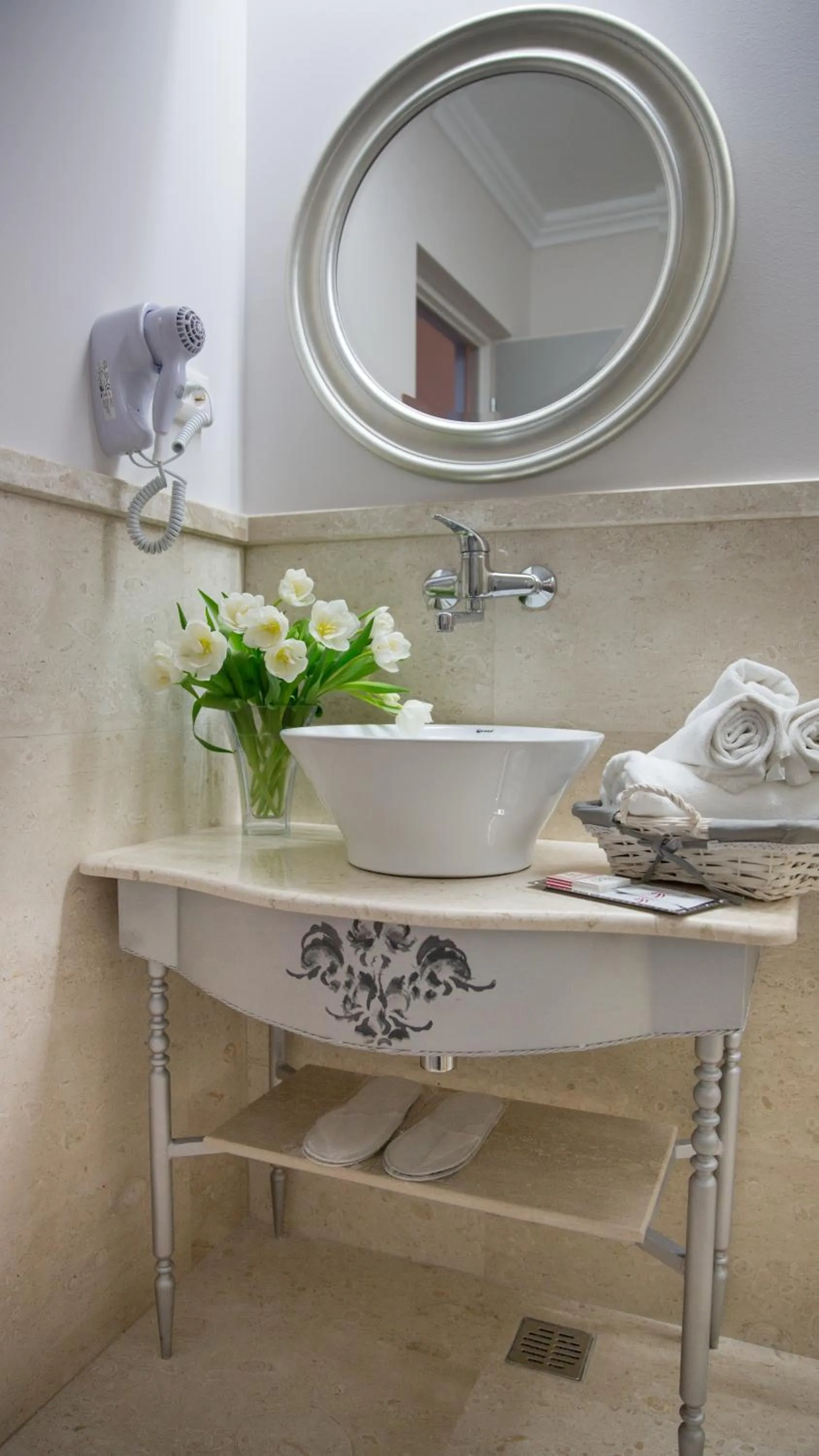 Bathroom in Motel Cincis