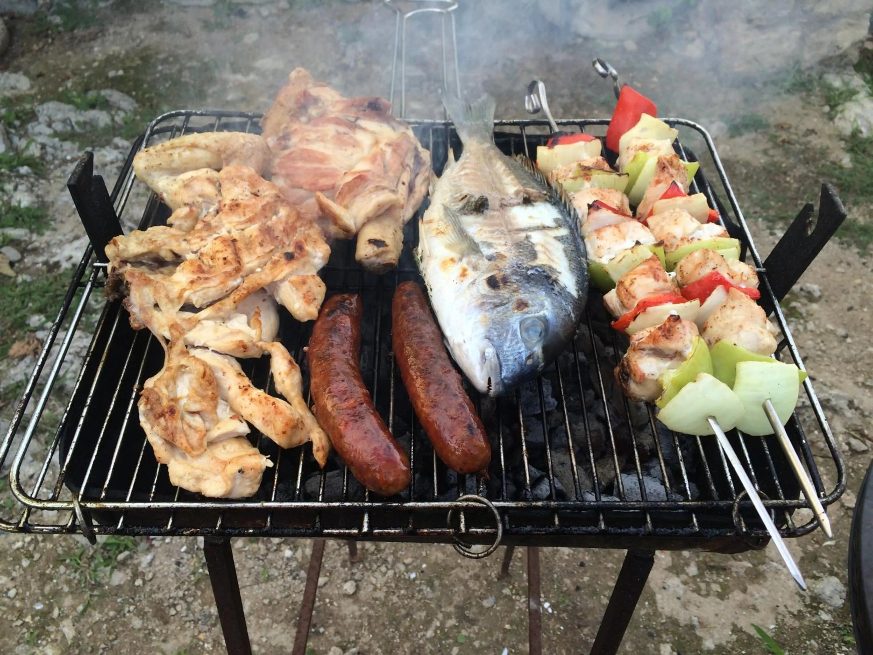 Restaurant/places to eat in Fundana Villas