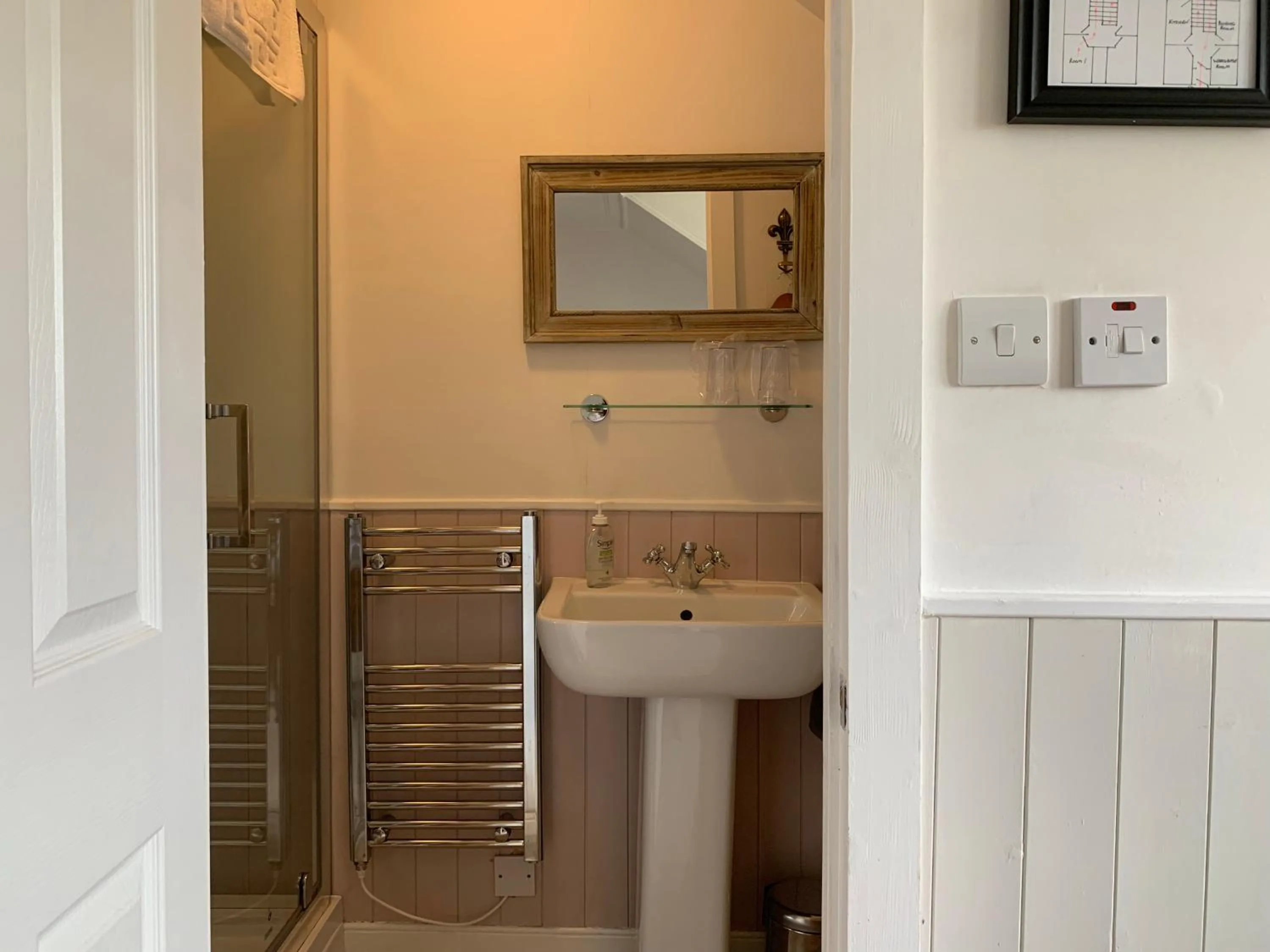 Property building in Dupplin152 bed and breakfast