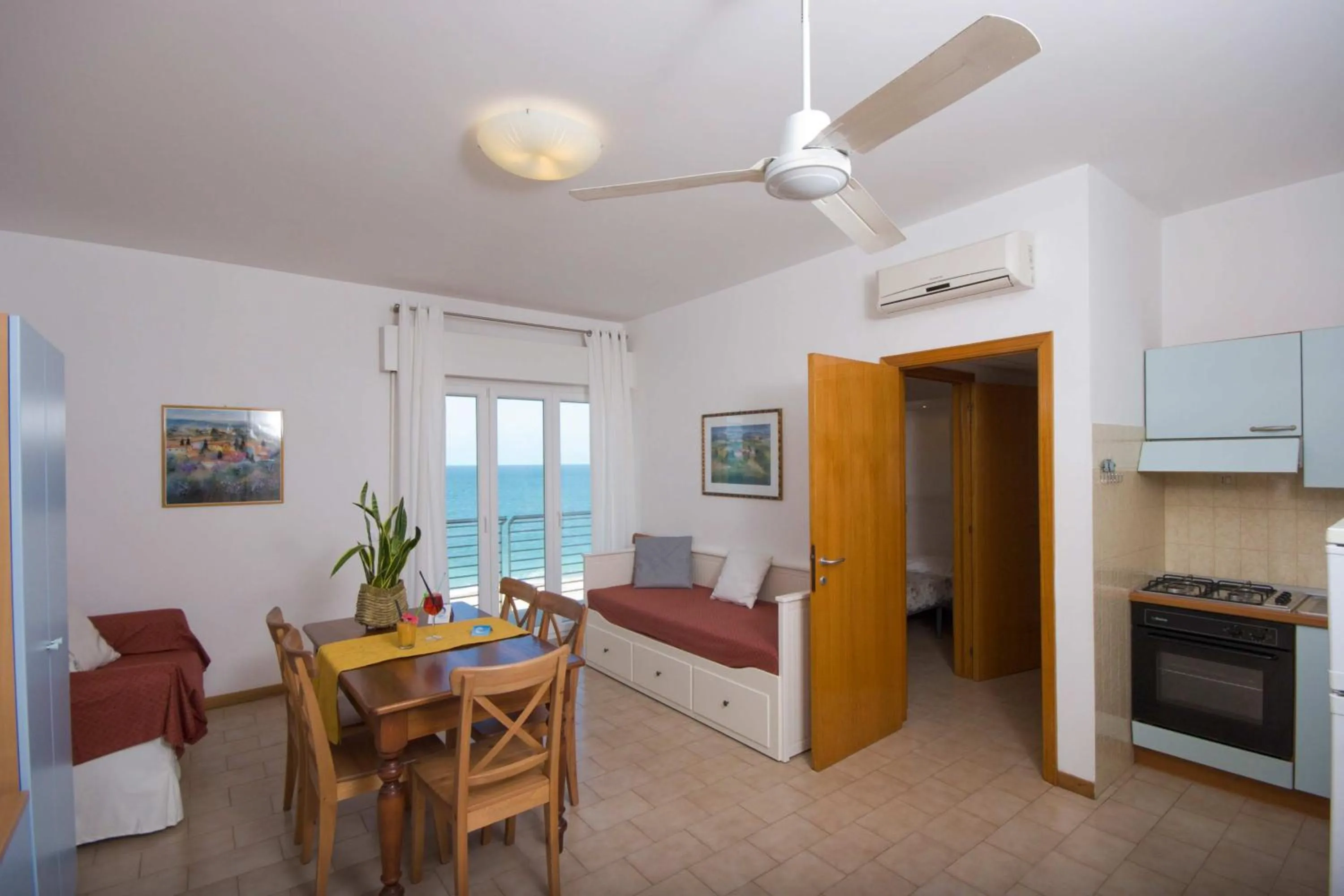 Dining area in Il Conero Mare