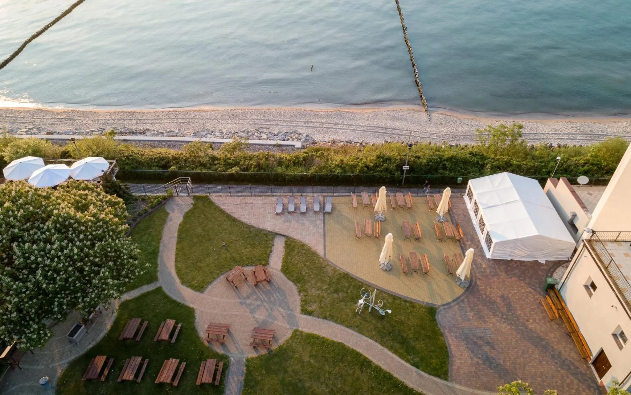 Patio in Hotel Wodnik Twój Hotel z widokiem na morze