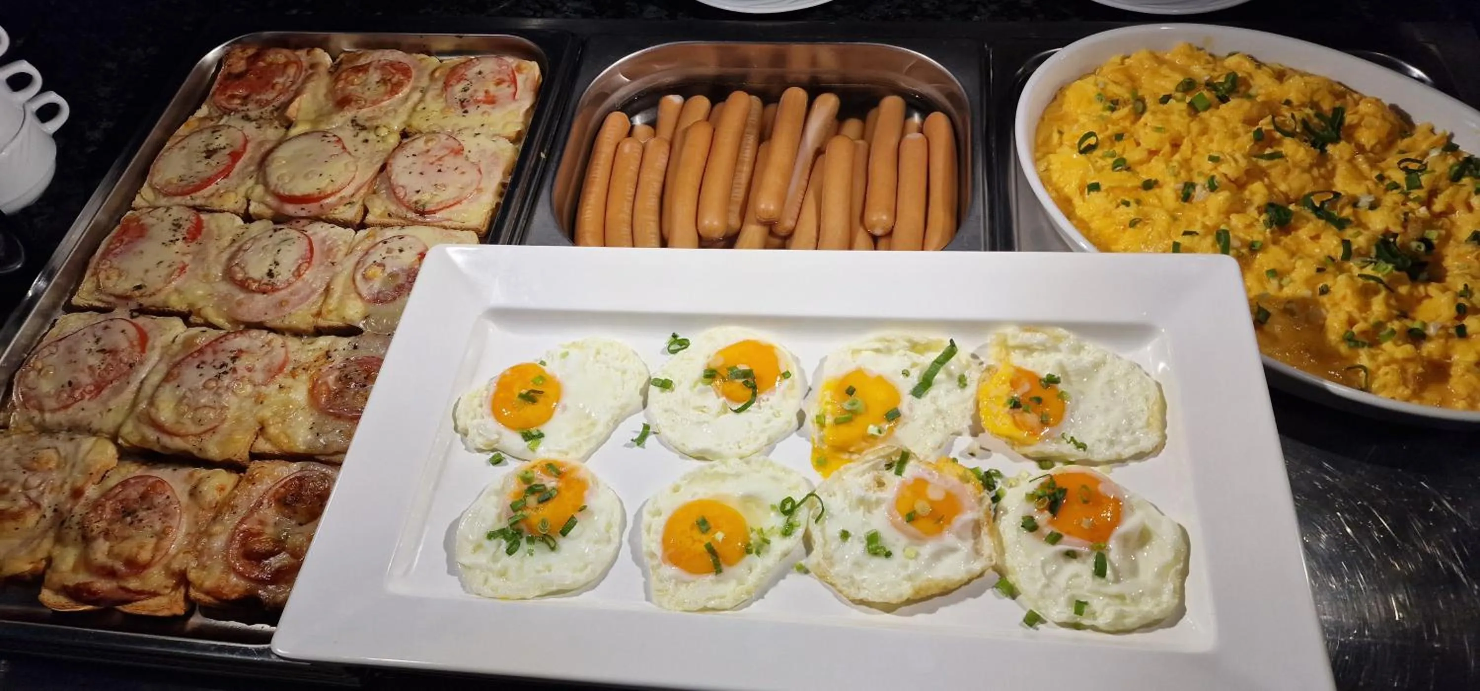 Breakfast in Hotel Wodnik Twój Hotel z widokiem na morze