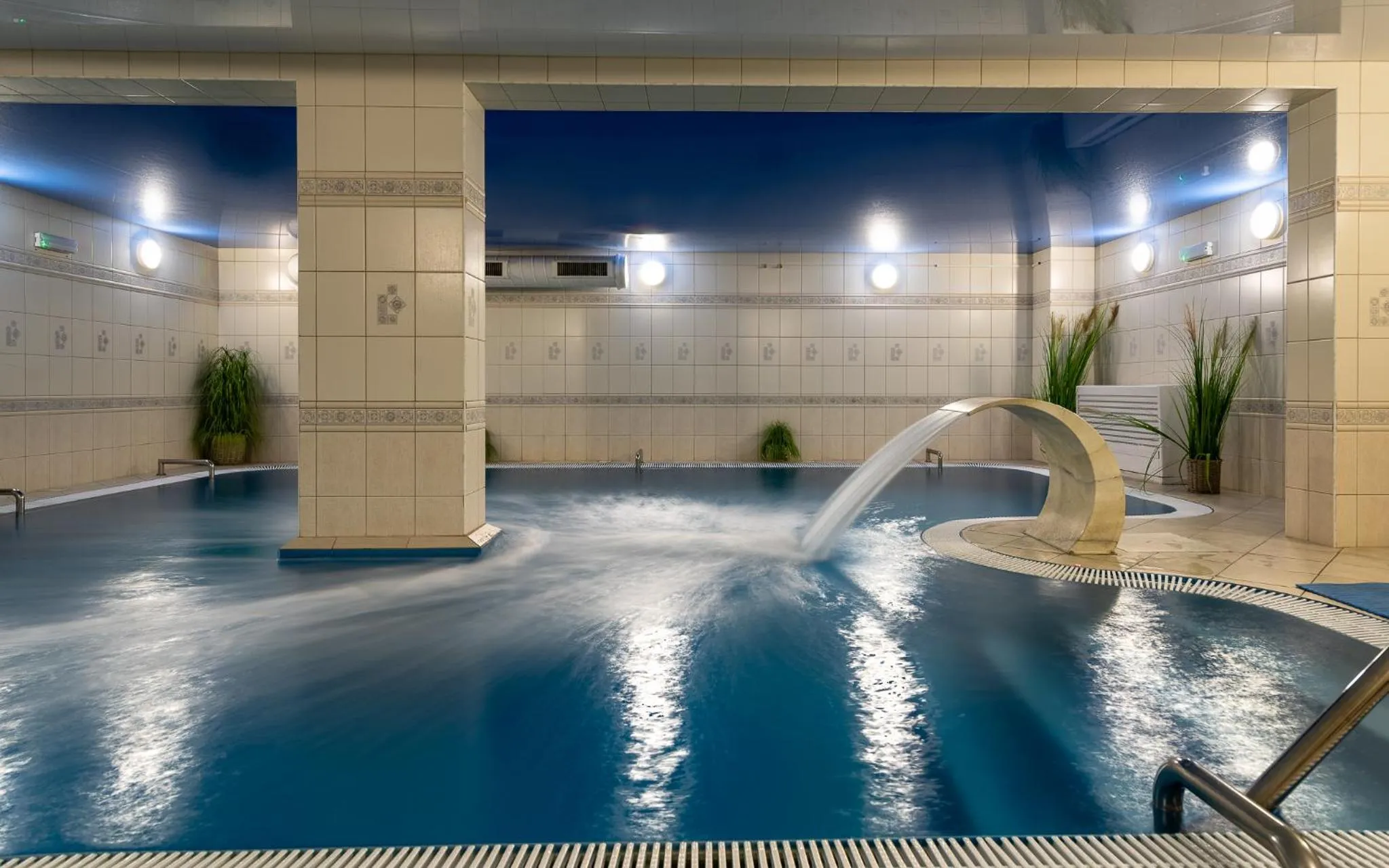 Pool view in Hotel Wodnik Twój Hotel z widokiem na morze