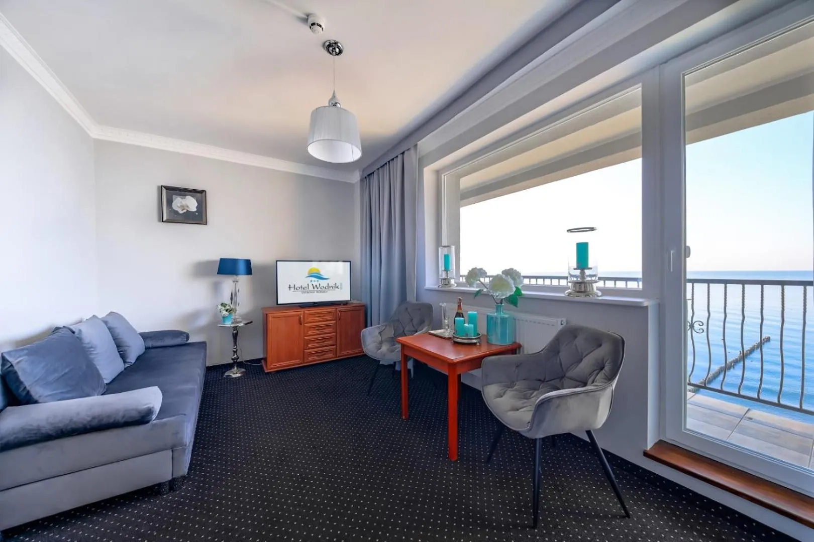 Communal lounge/ TV room in Hotel Wodnik Twój Hotel z widokiem na morze