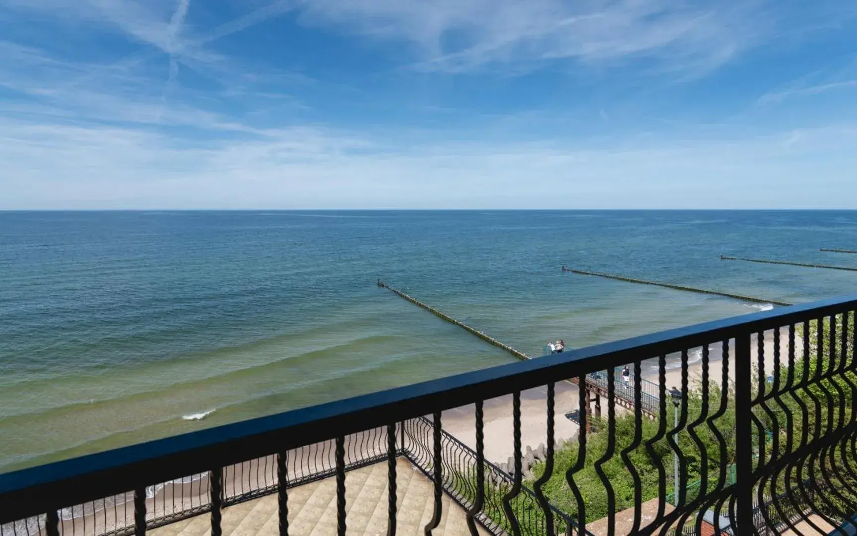 Pokój dwuosobwy typu Superior z balkonem z widokiem na morze in Hotel Wodnik Twój Hotel z widokiem na morze Pokój dwuosobwy typu Superior z balkonem z widokiem na morze in Hotel Wodnik Twój Hotel z widokiem na morze