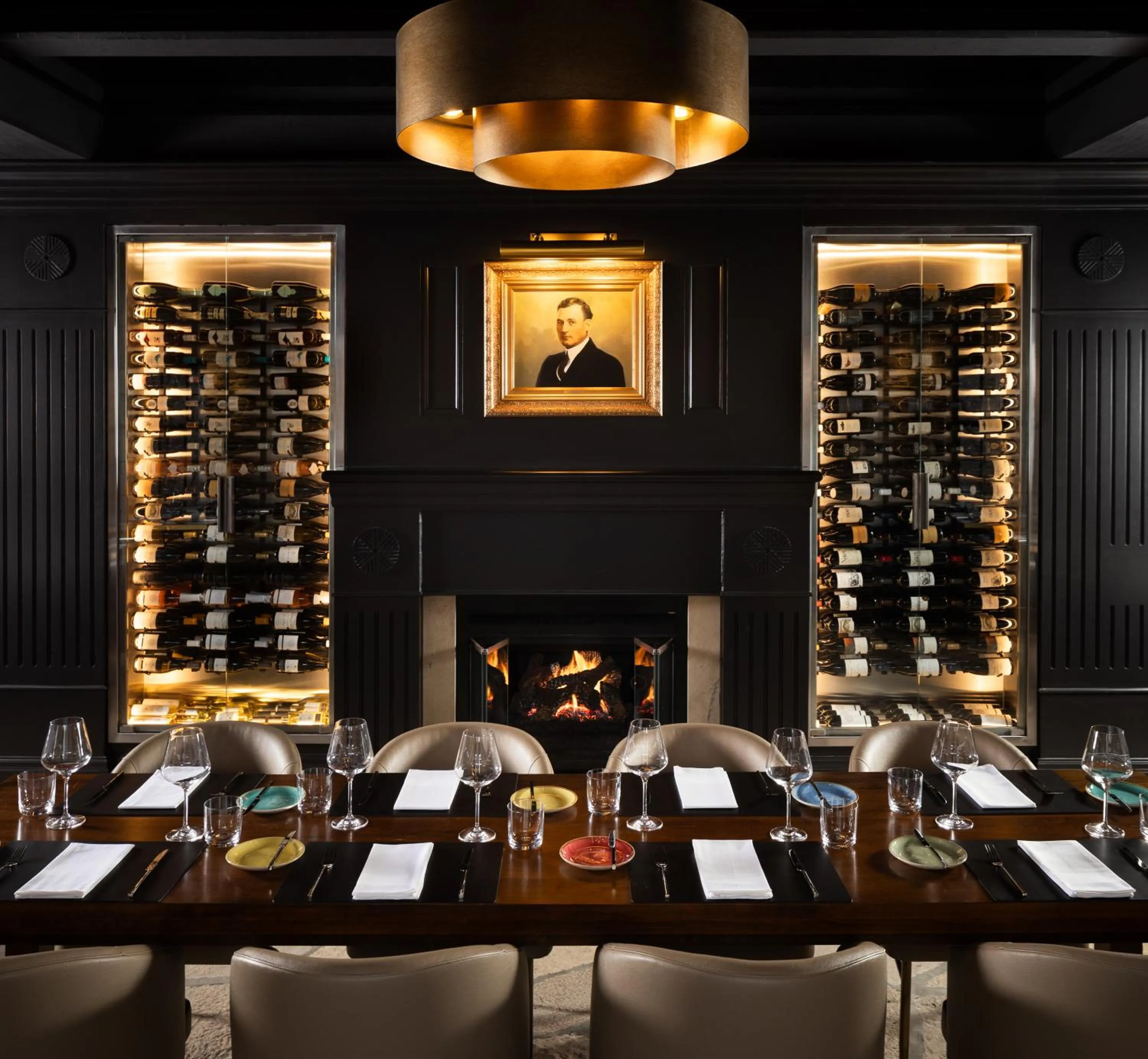 Restaurant/places to eat in Old Mill Toronto Hotel