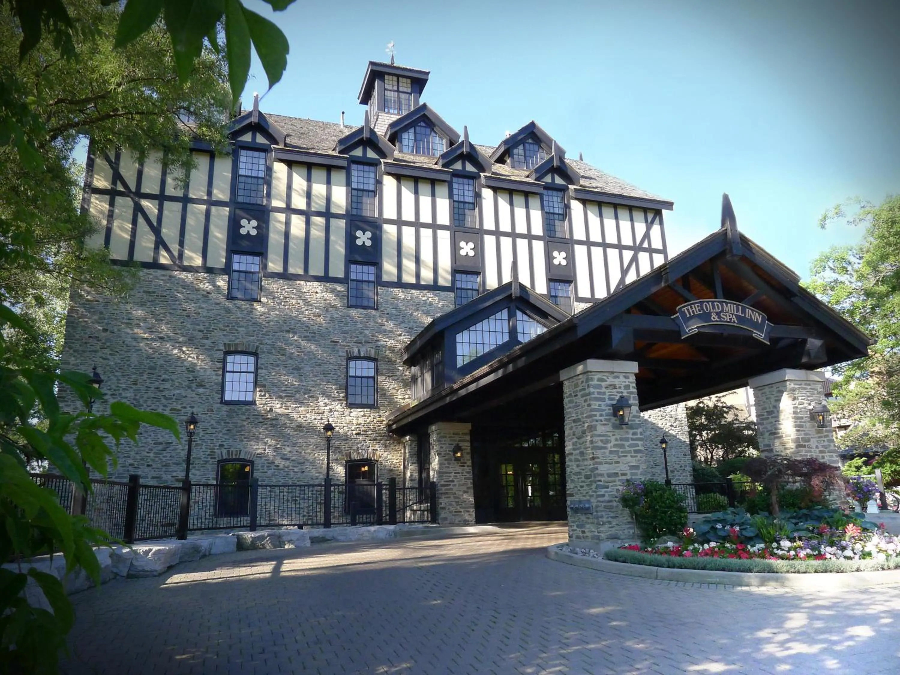 Facade/entrance in Old Mill Toronto Hotel