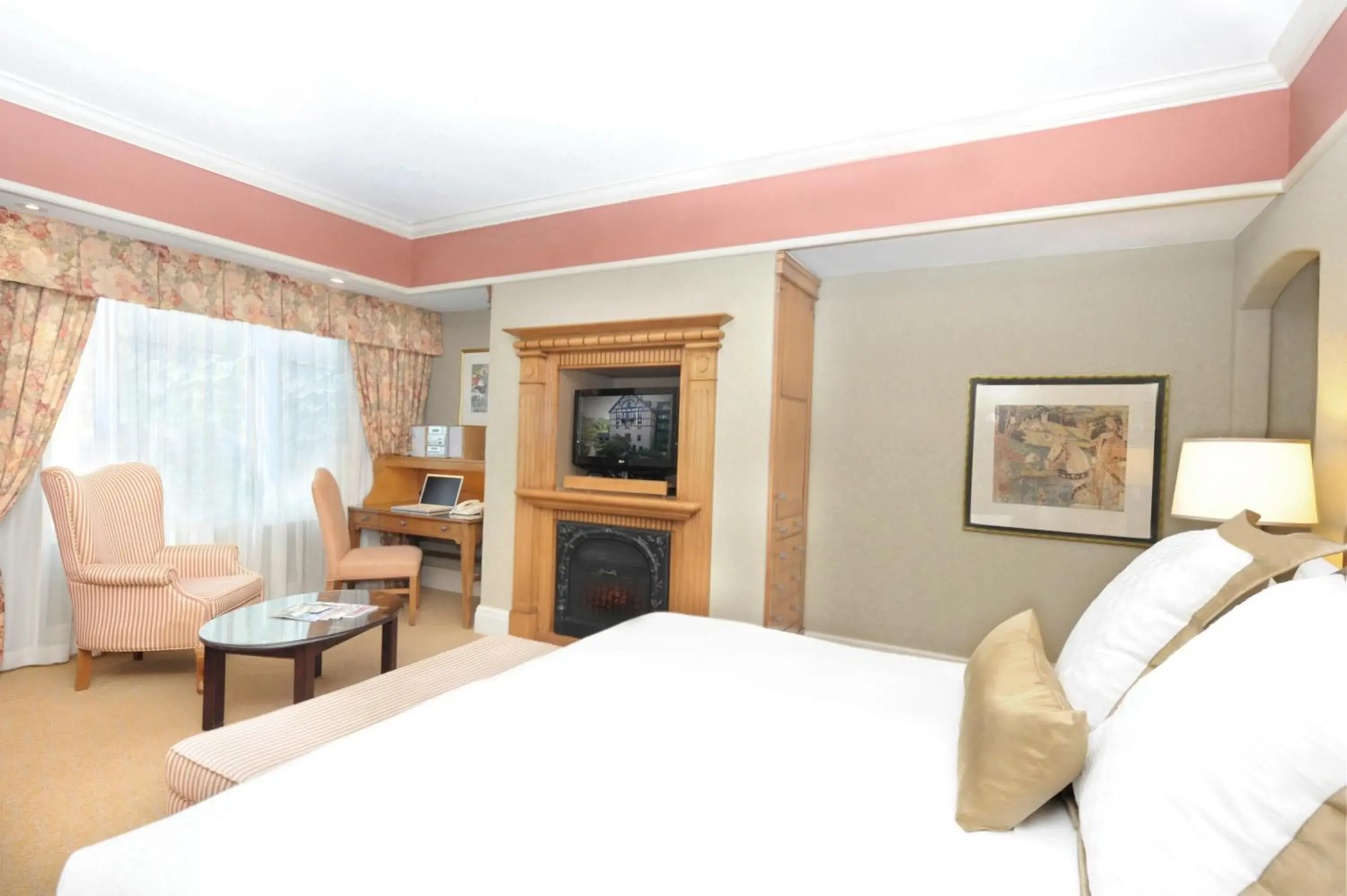 King Room in Old Mill Toronto Hotel King Room in Old Mill Toronto Hotel